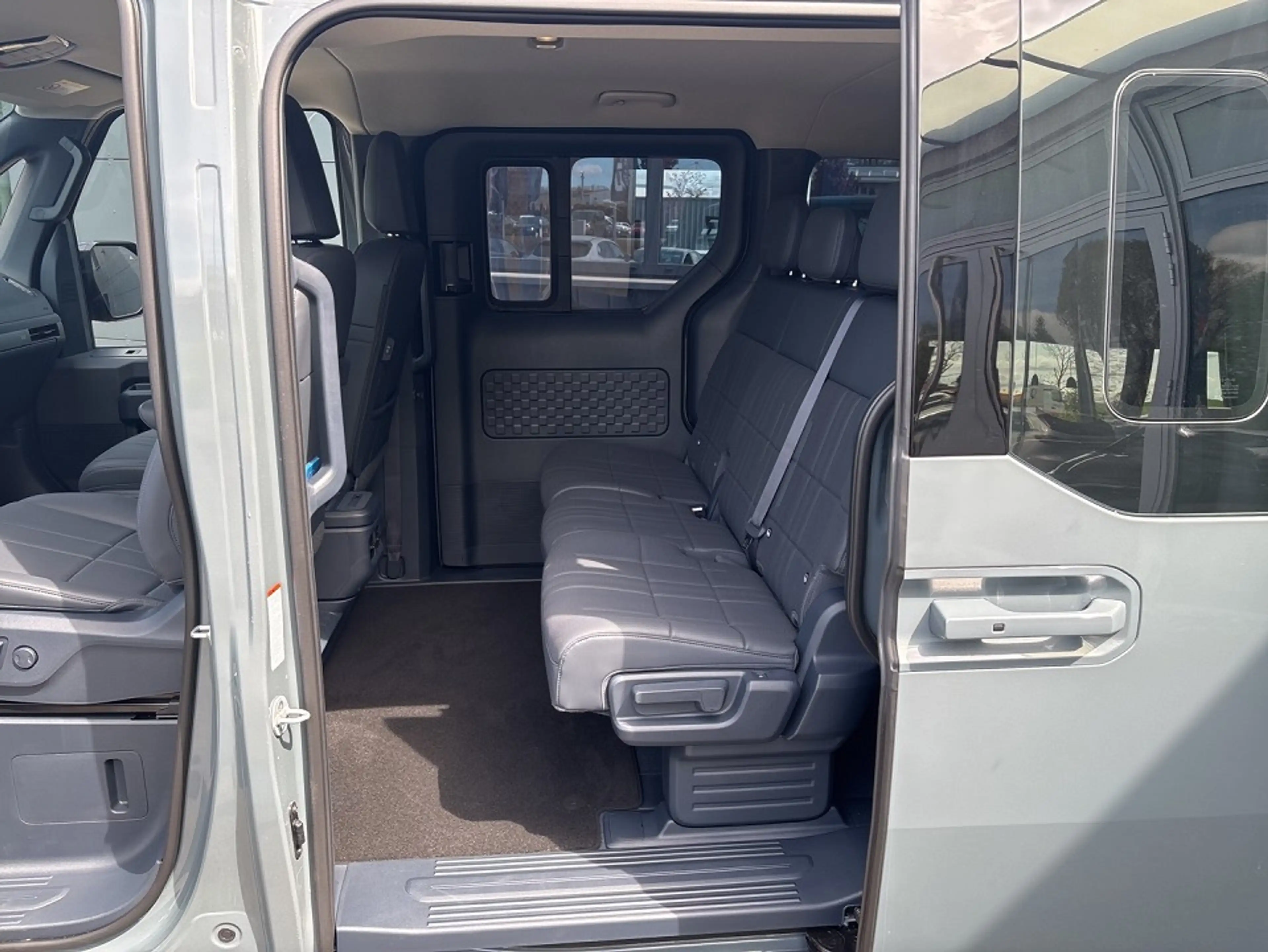 Kia PV5 Passenger 71.2 ELITE 2-3-0 WP Smart Power Allwetter — photo 8