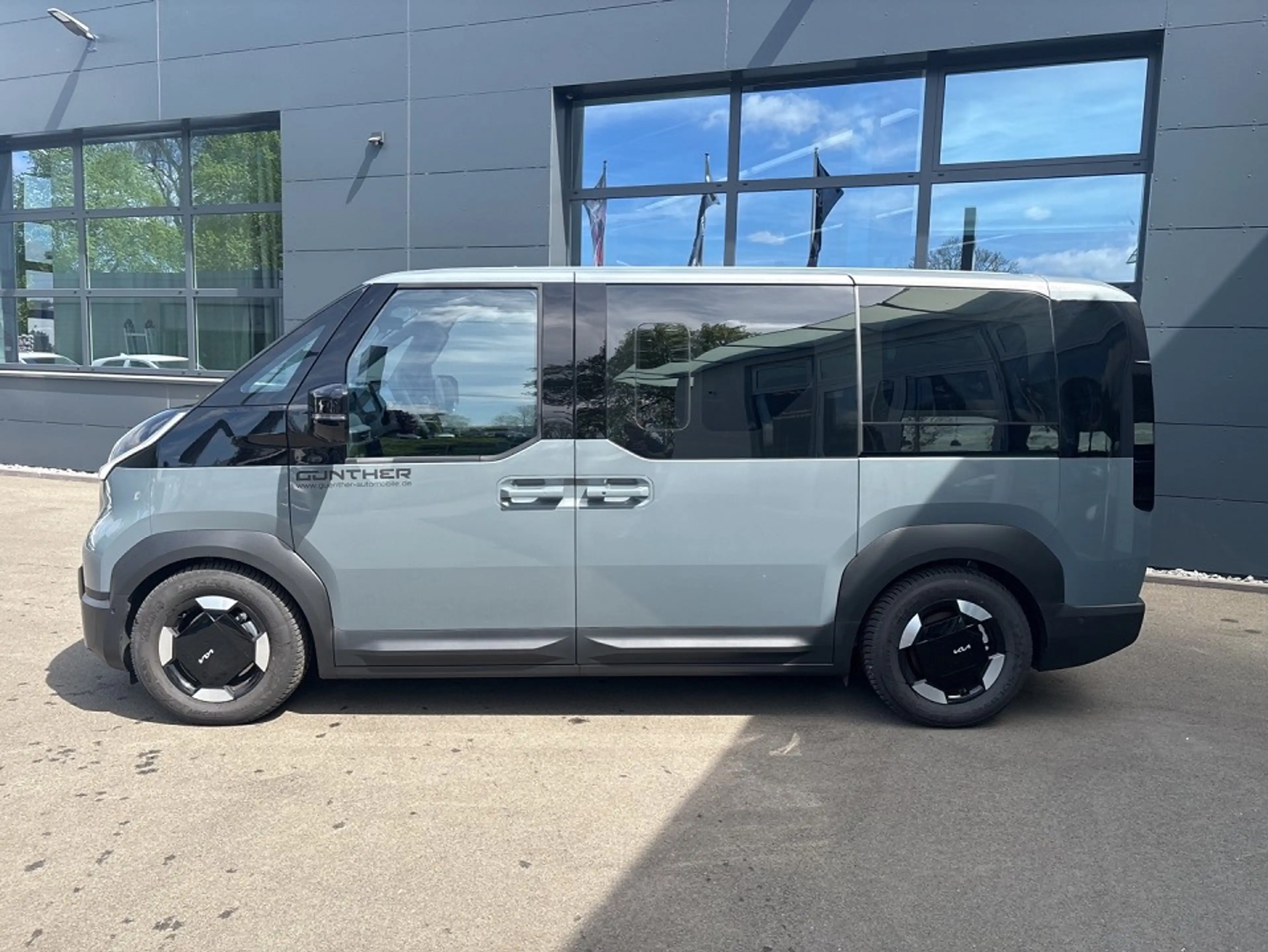 Kia PV5 Passenger 71.2 ELITE 2-3-0 WP Smart Power Allwetter — photo 5