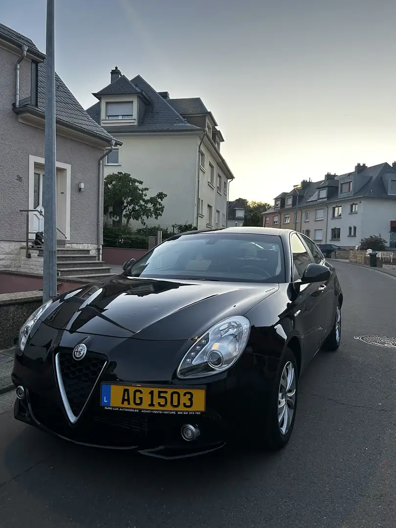 Alfa Romeo Giulietta 1.6 JTDM 16V Impression Noir - 1