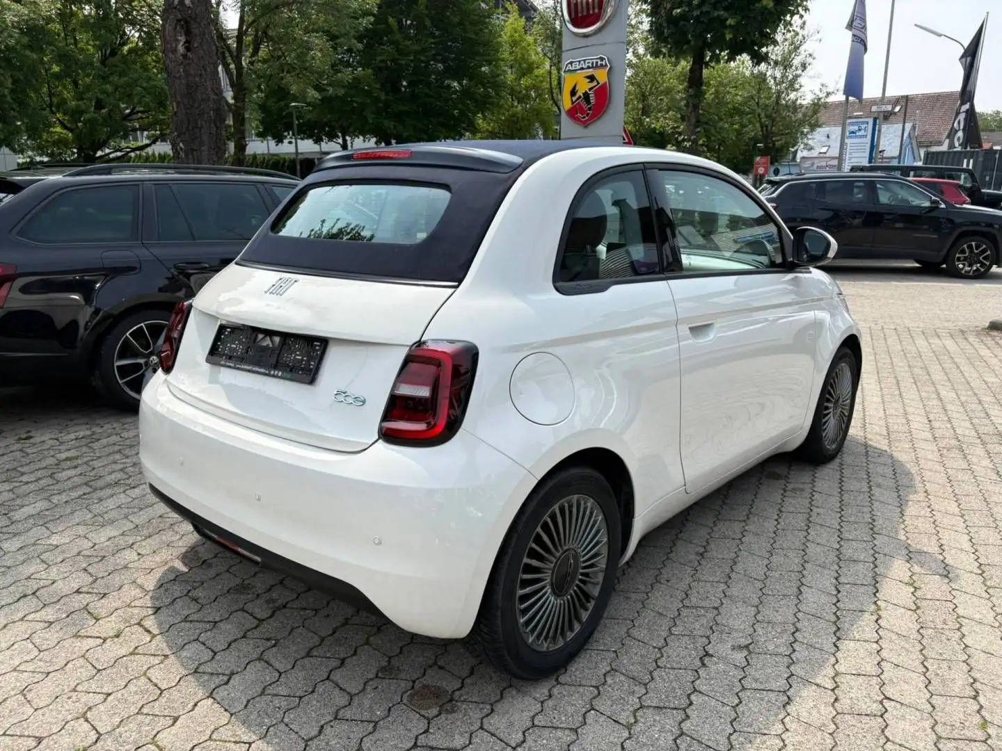 Fiat 500 Neuer 500 Cabrio ICON 2022 42kWh Weiß - 2