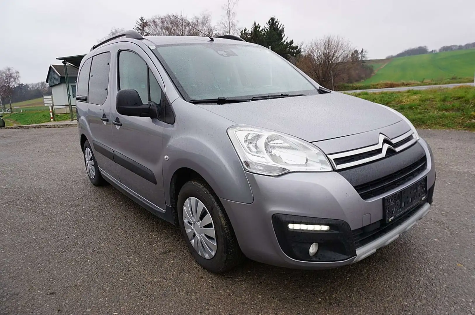 Citroen Berlingo Multispace BlueHDI 100 XTR Grau - 2