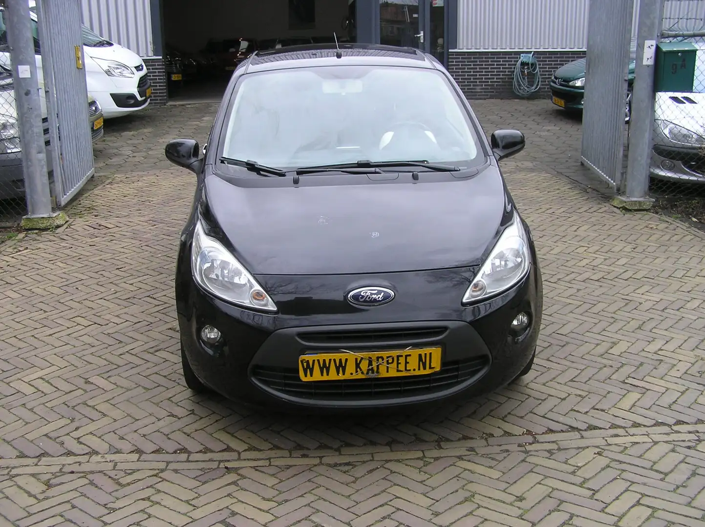 Ford Ka/Ka+ 1.2 Titanium X start/stop 156 d km nap airco APK Schwarz - 2