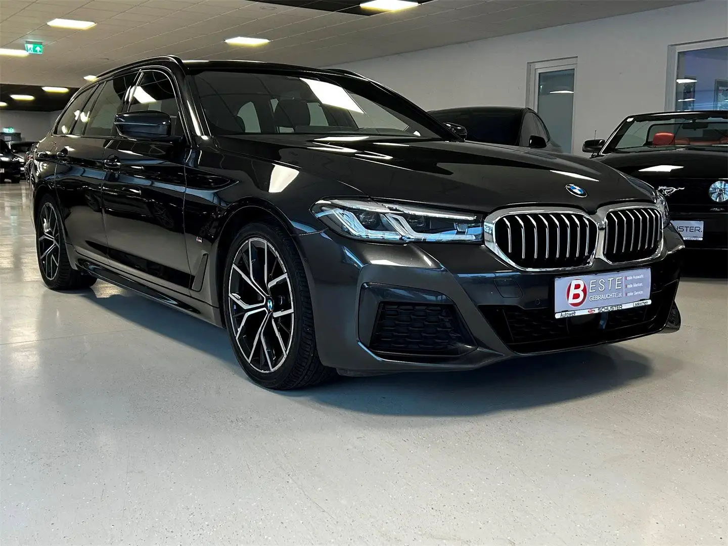 BMW 520 d ** M-PAKET, PANO, AHK, SHADOW LINE, ACC** Grau - 1