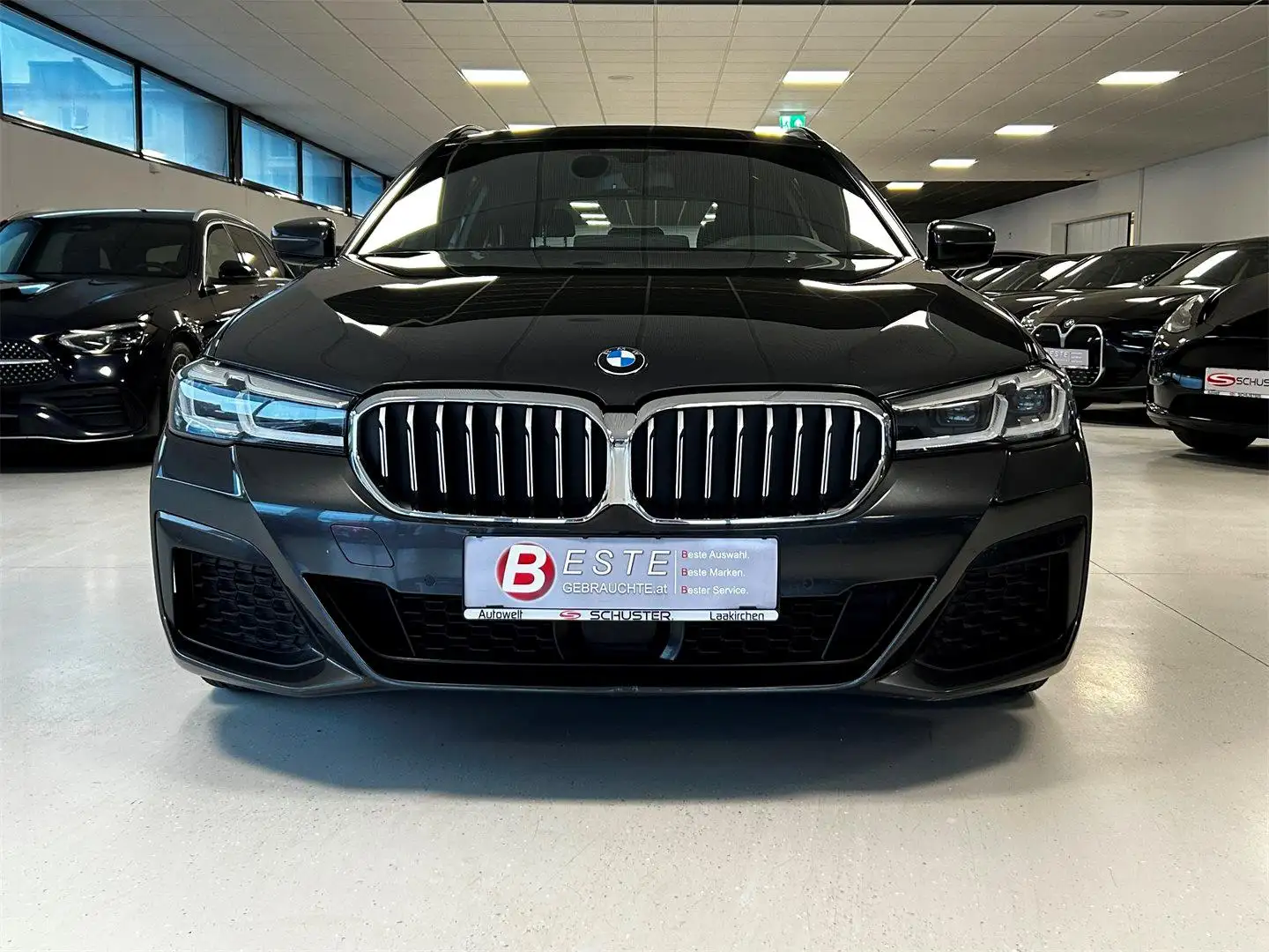 BMW 520 d ** M-PAKET, PANO, AHK, SHADOW LINE, ACC** Grau - 2
