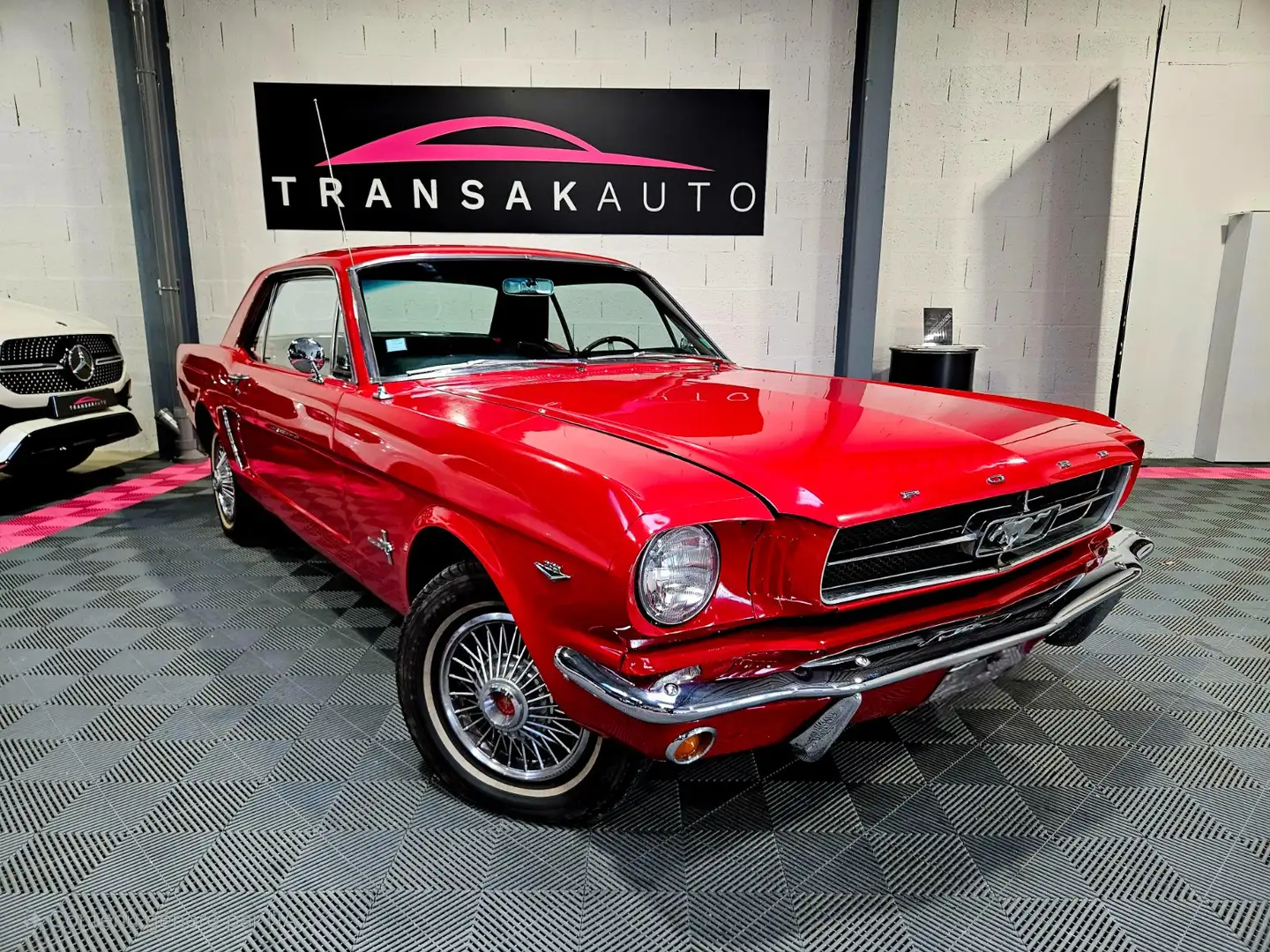 Ford Mustang Rouge - 1