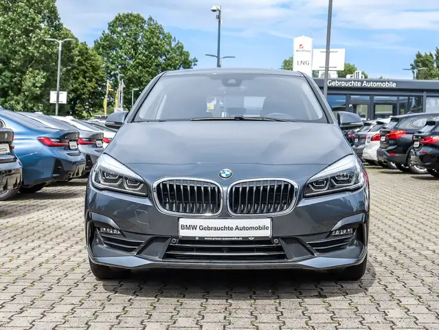 BMW 2 Series view 8