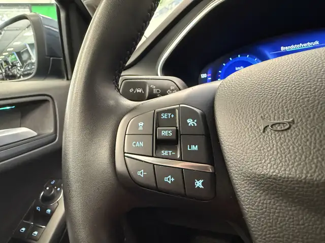 Ford Focus view 6