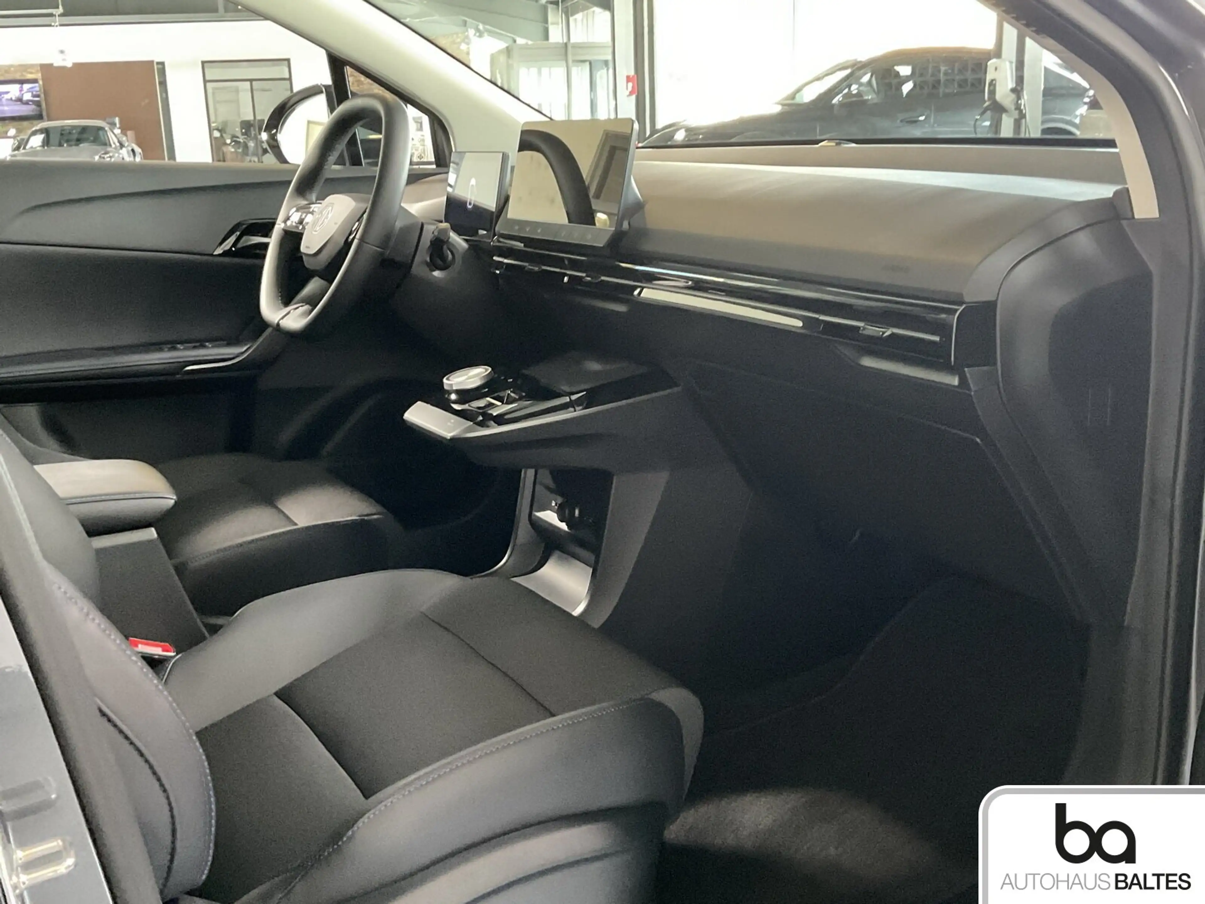 MG MG4 Luxury 64KWh LED/ACC/360*/Apple/Wärmepumpe/AAC — photo 6