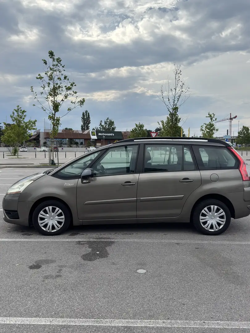 Citroen Grand C4 Picasso 1,6 HDi Exclusive FAP - 2