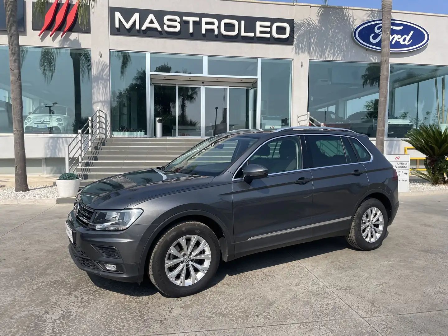 Volkswagen Tiguan Tiguan 2.0 tdi Business 150cv dsg,Chilometri Cert Grigio - 2