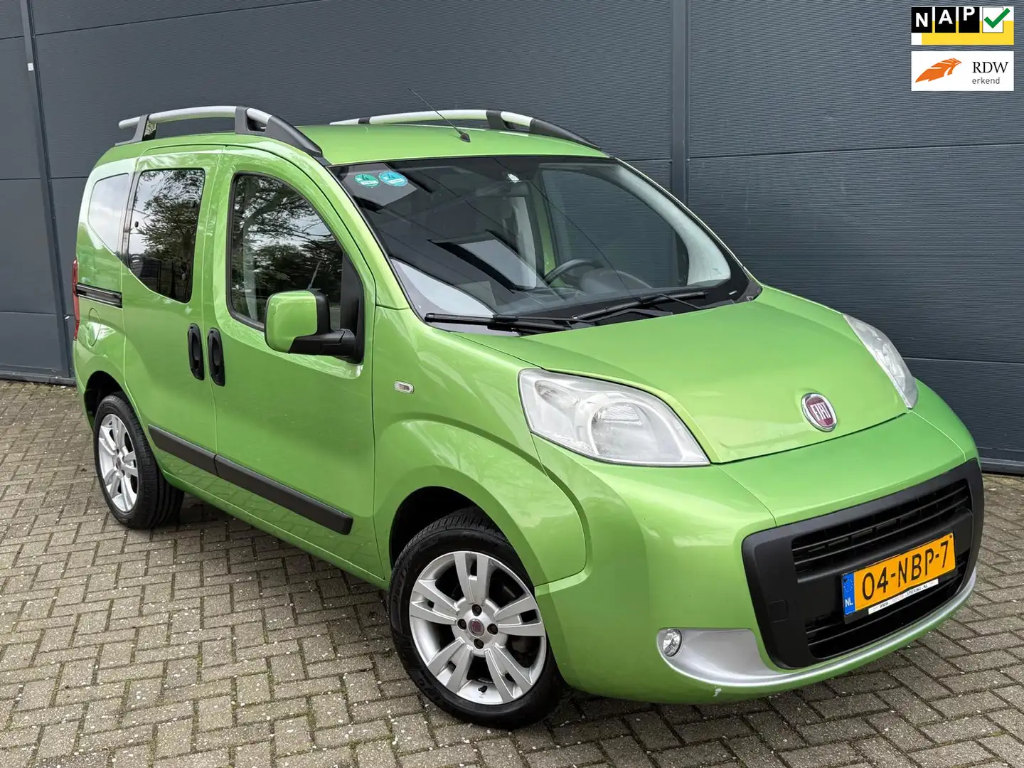 Fiat Qubo 1.4 Dynamic/Airco/bluetooth/parkeersensor/trekhaak Grün - 1
