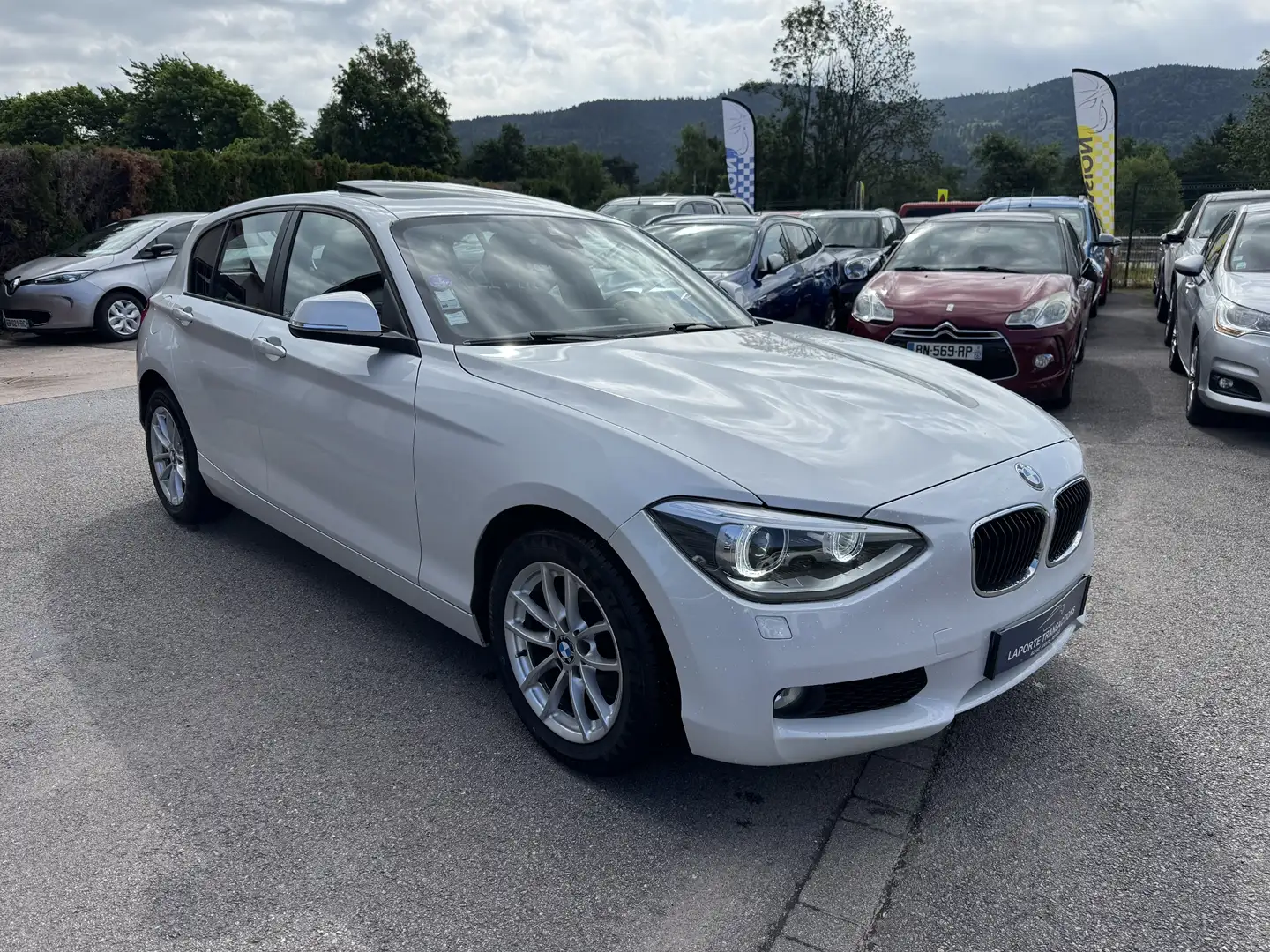 BMW 116 (F21/F20) 116I 136CH LOUNGE 5P Blanc - 2