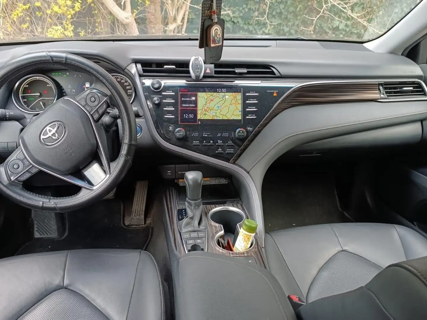 Toyota Camry Executive Hnědá - 2