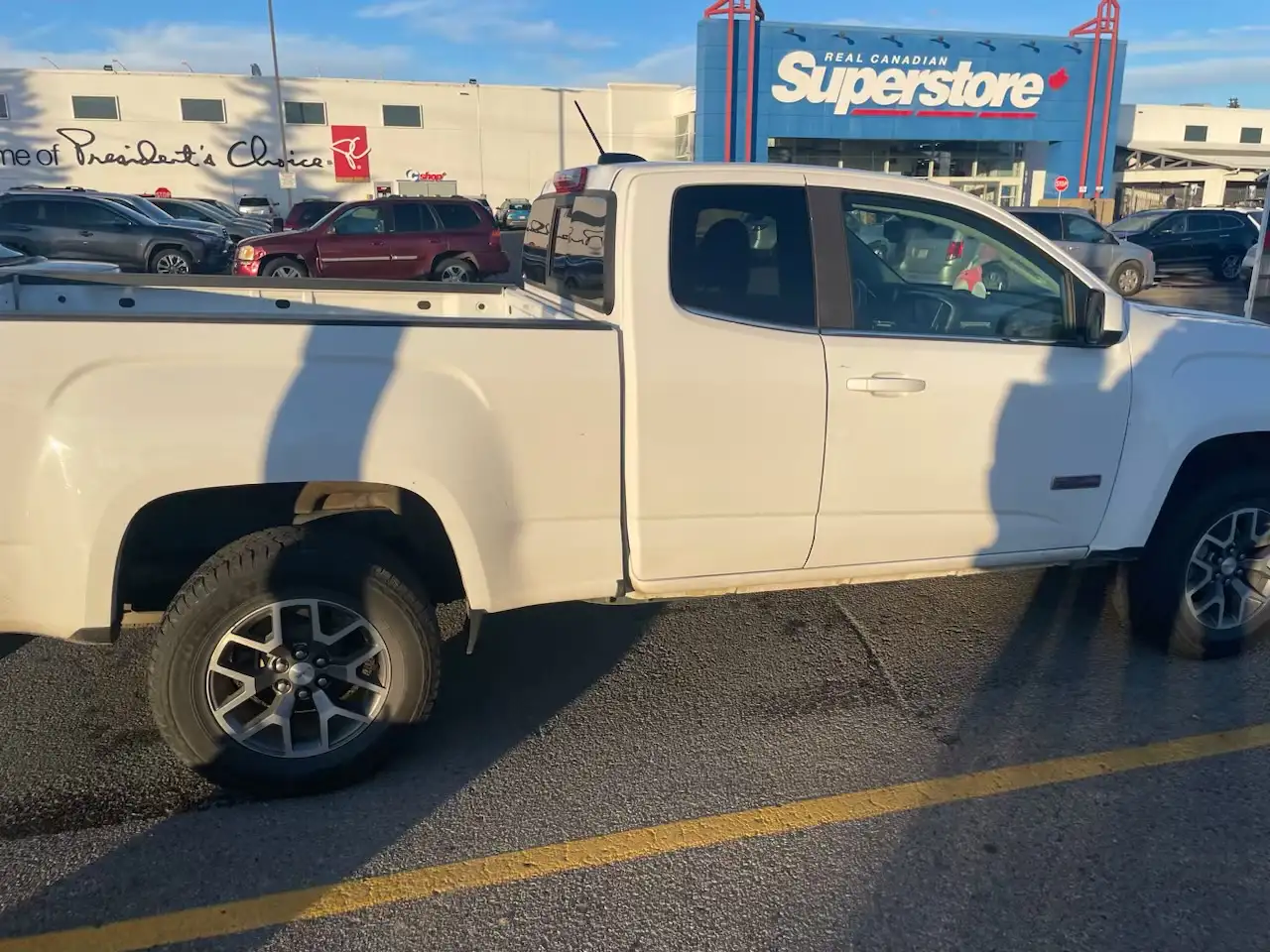 GMC Canyon снимка GMC Canyon