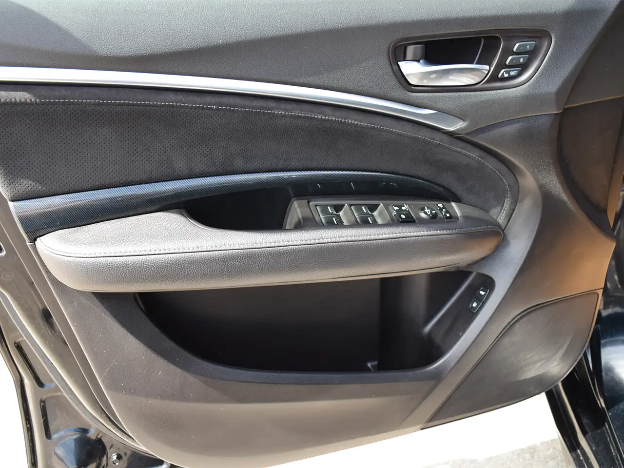 Acura MDX снимка Acura MDX