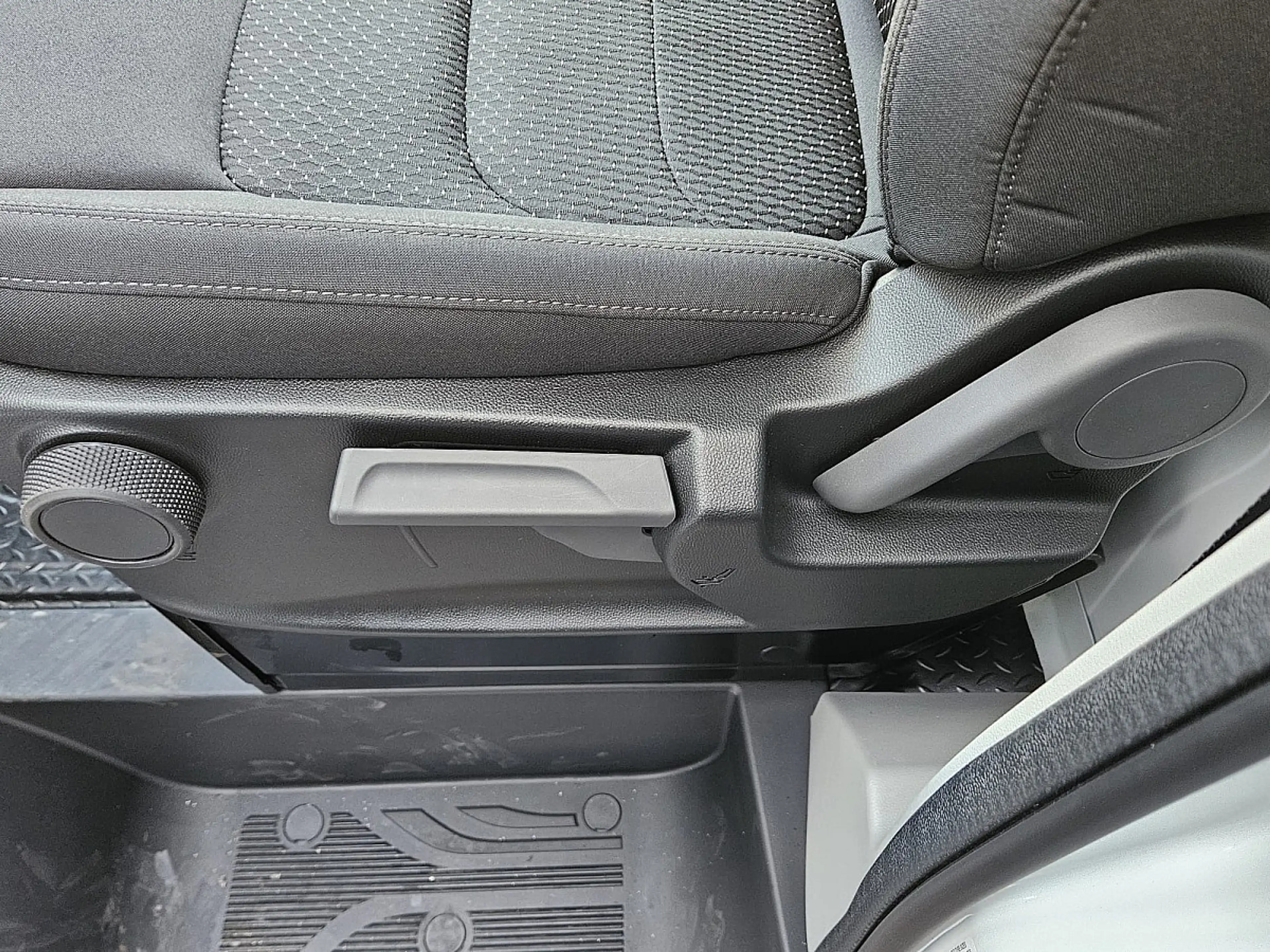 Maxus Deliver 9 Deliver 9 Kasten 2.0 D L3H2 FWD — photo 10