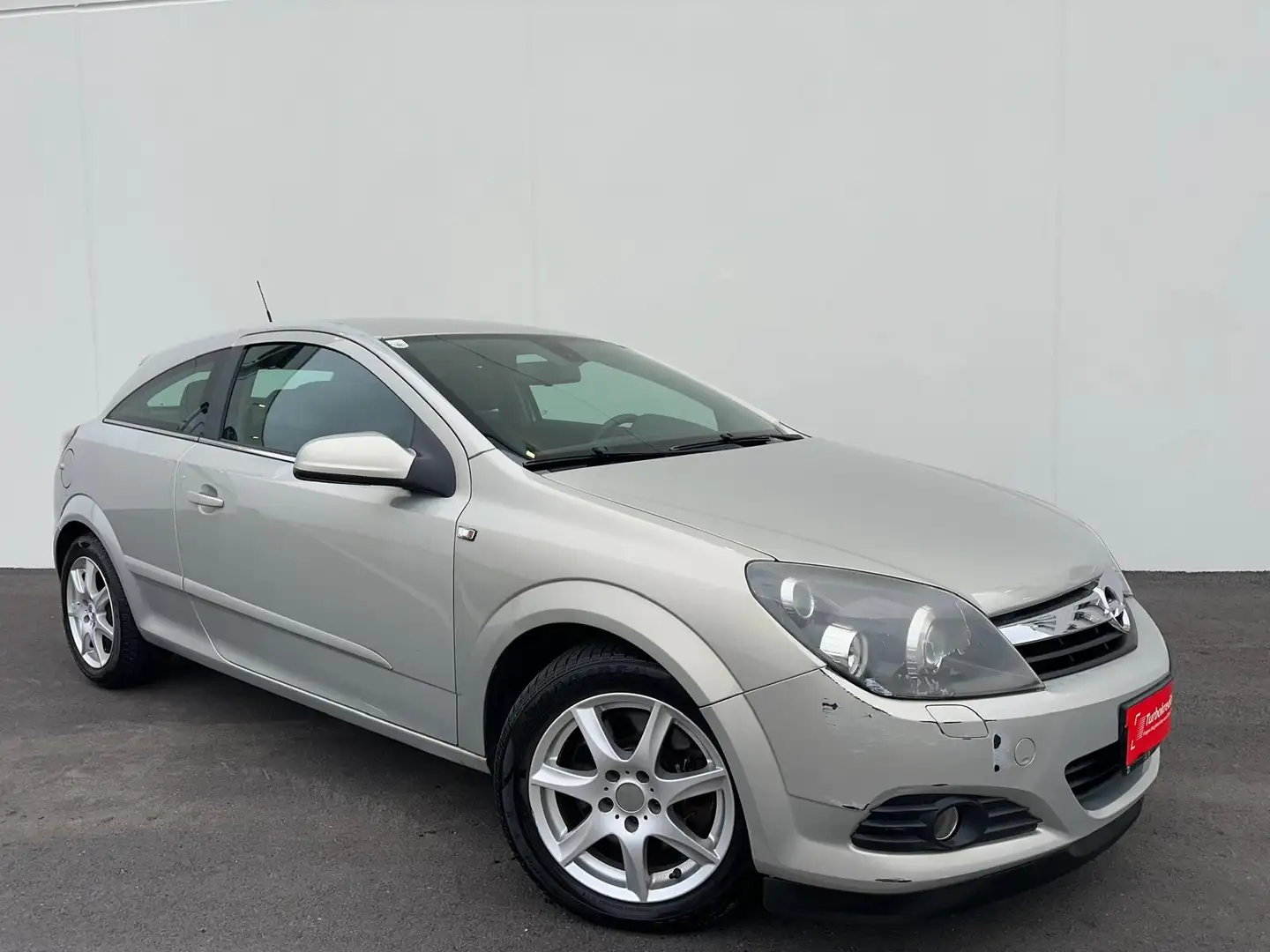 Opel Astra GTC Sport 1.9CDTI // NAVI // XENON // T.LEDER // Beige - 1