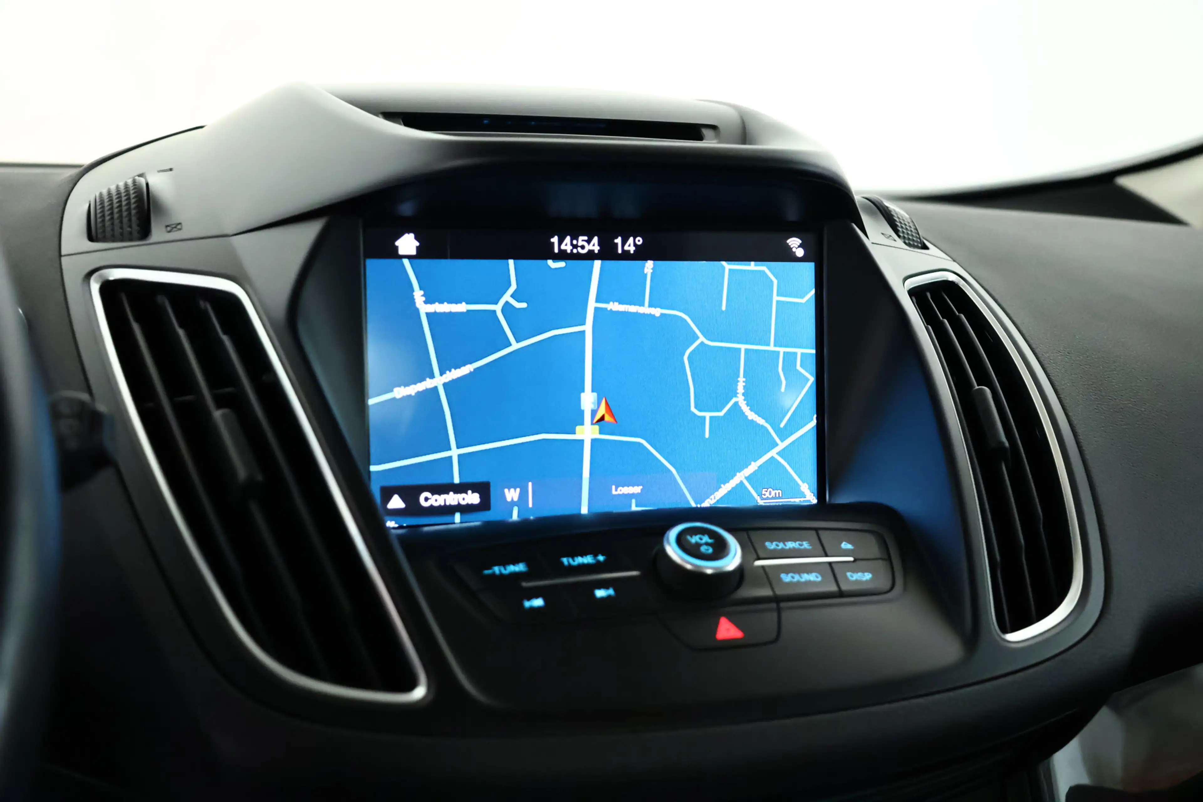 Ford C-Max 1.0 Titanium / Panorama / Navi / CarPlay / Cam — photo 15