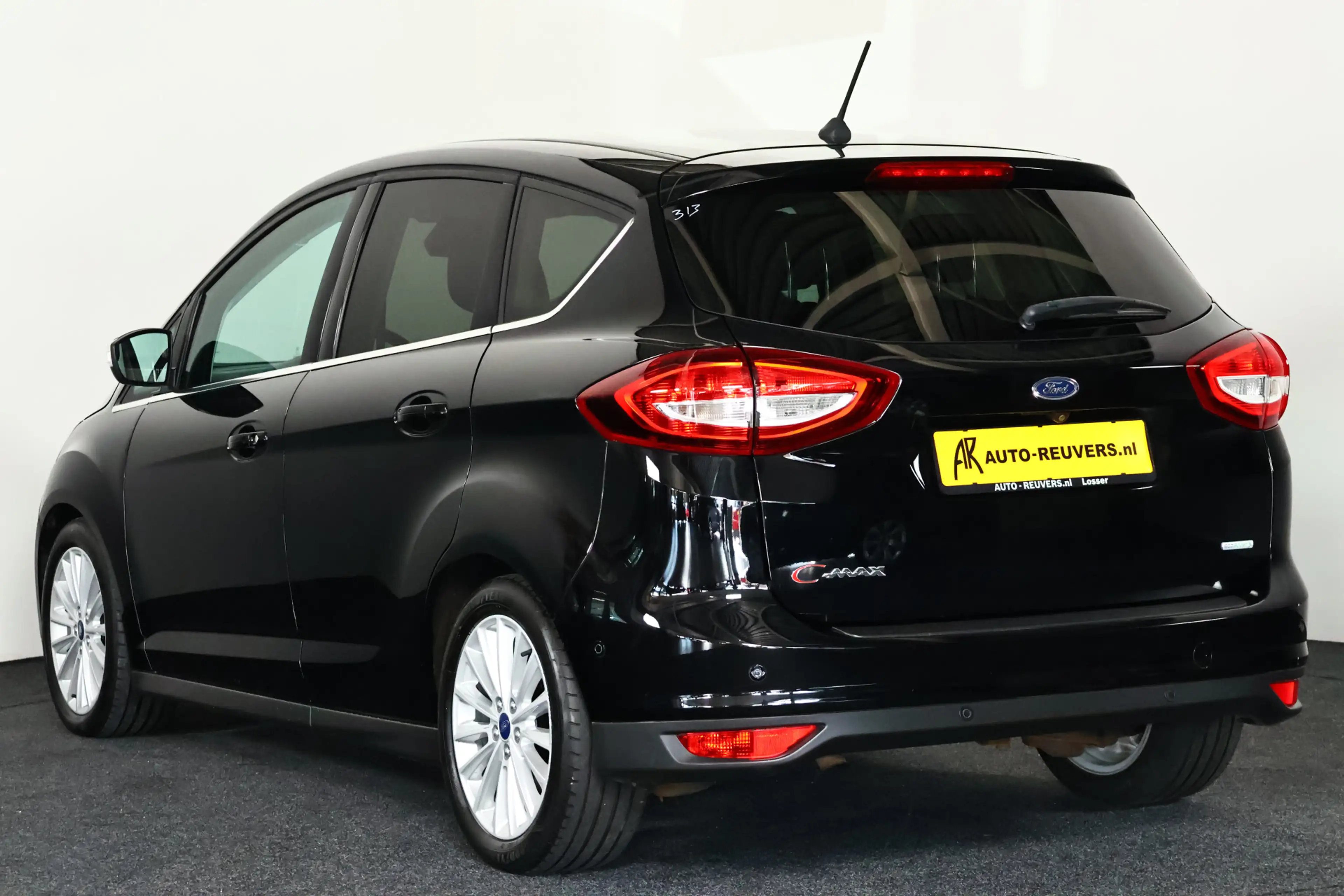 Ford C-Max 1.0 Titanium / Panorama / Navi / CarPlay / Cam — photo 5