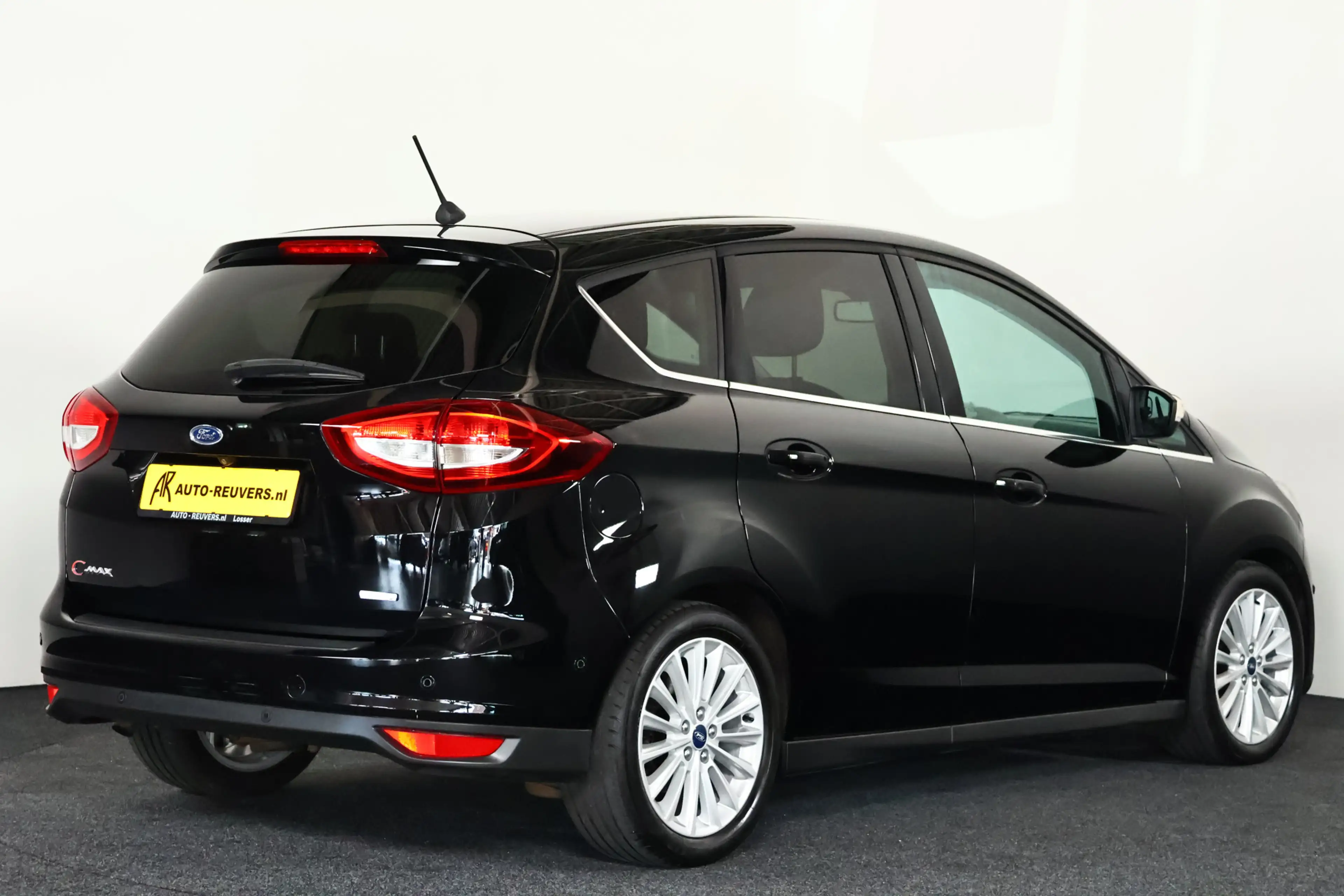 Ford C-Max 1.0 Titanium / Panorama / Navi / CarPlay / Cam — photo 2