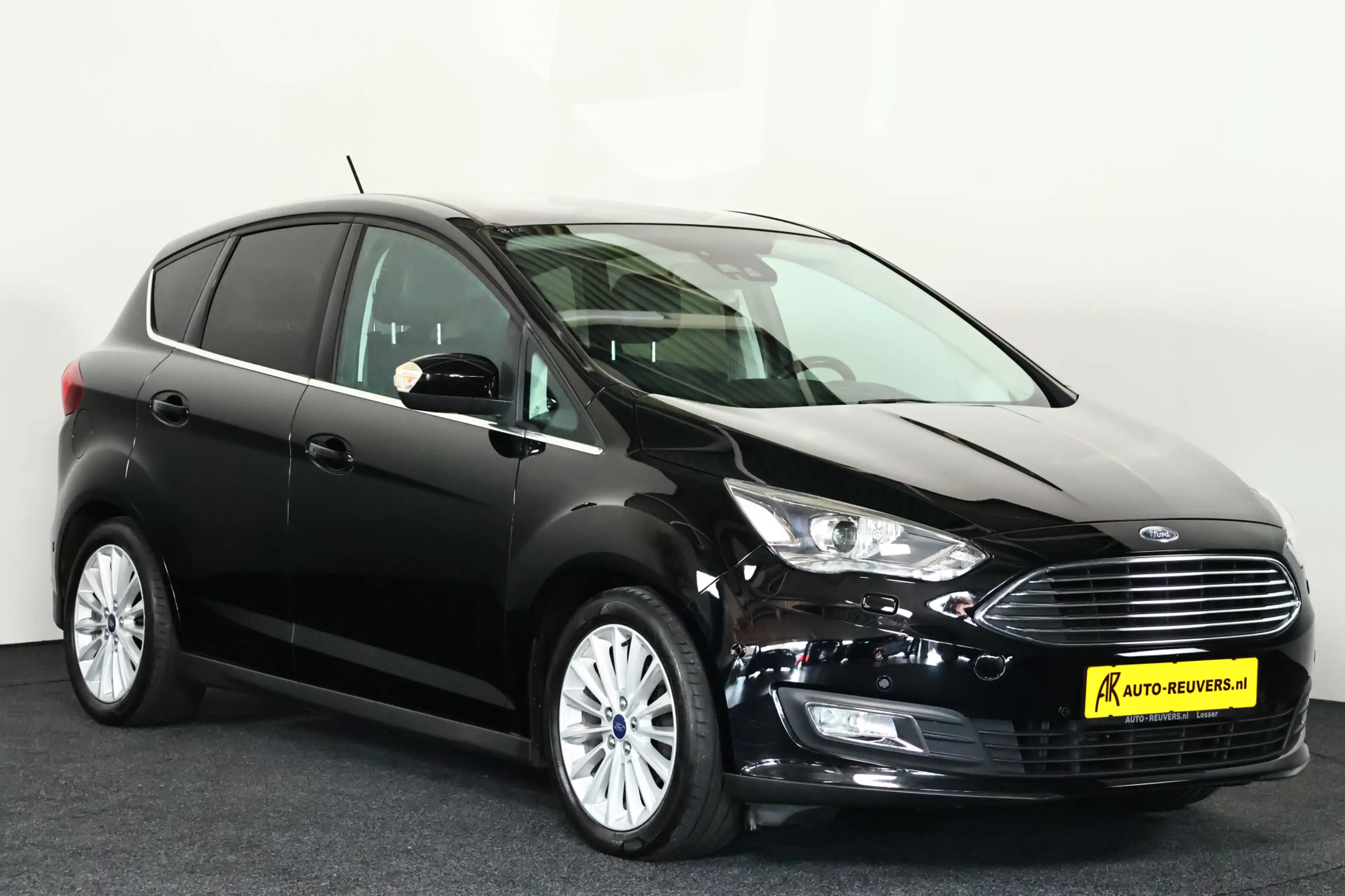 Ford C-Max 1.0 Titanium / Panorama / Navi / CarPlay / Cam — photo 4