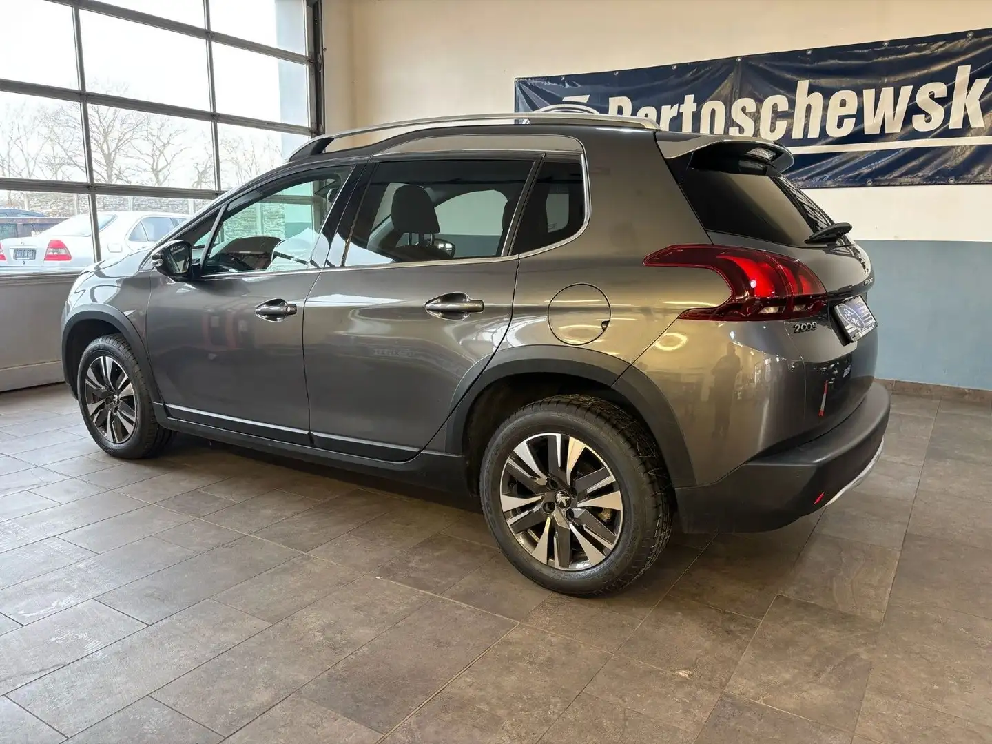 Peugeot 2008 Allure Gris - 2
