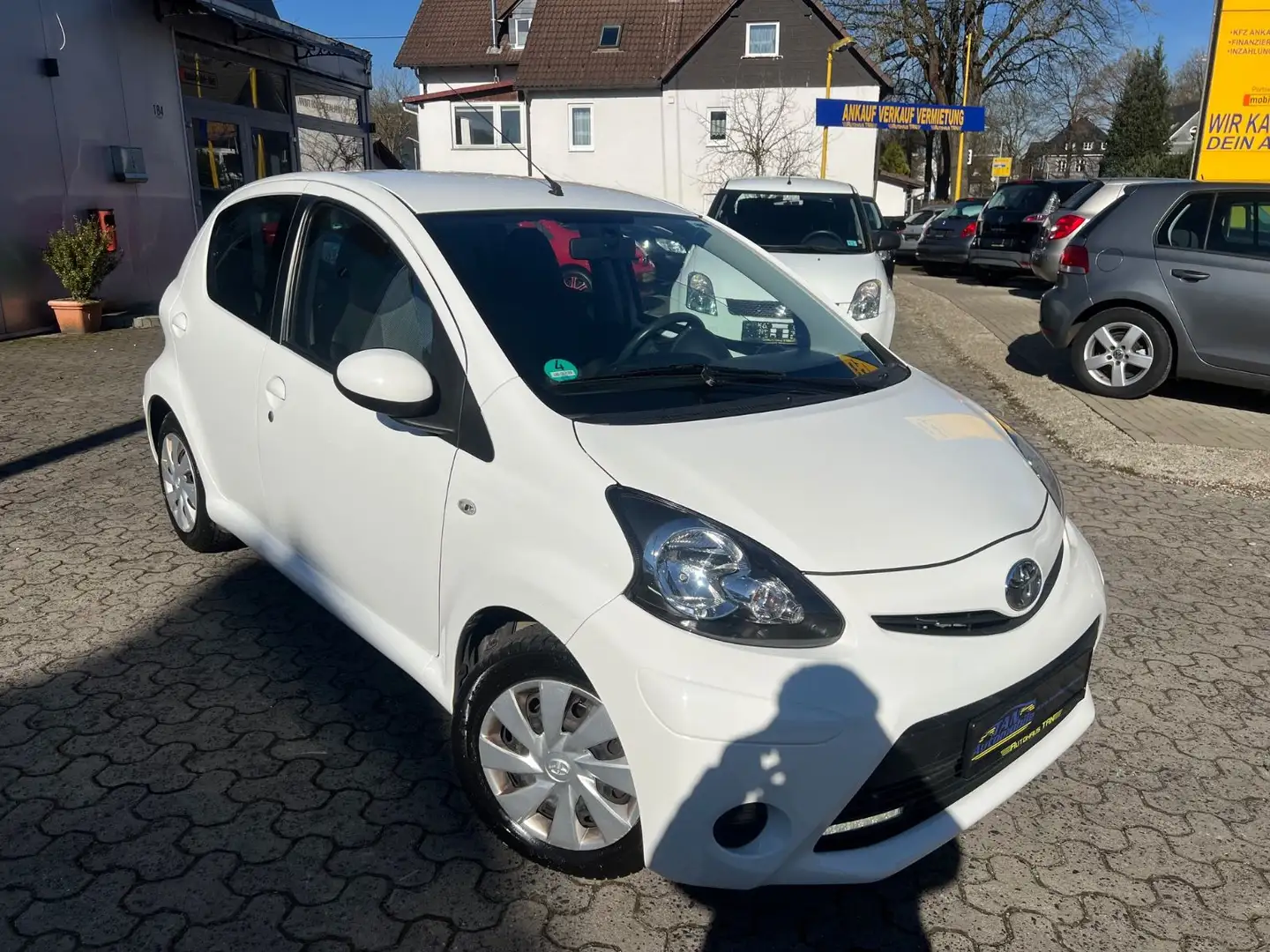 Toyota Aygo AYGO Cool * 1.HAND * Weiß - 1