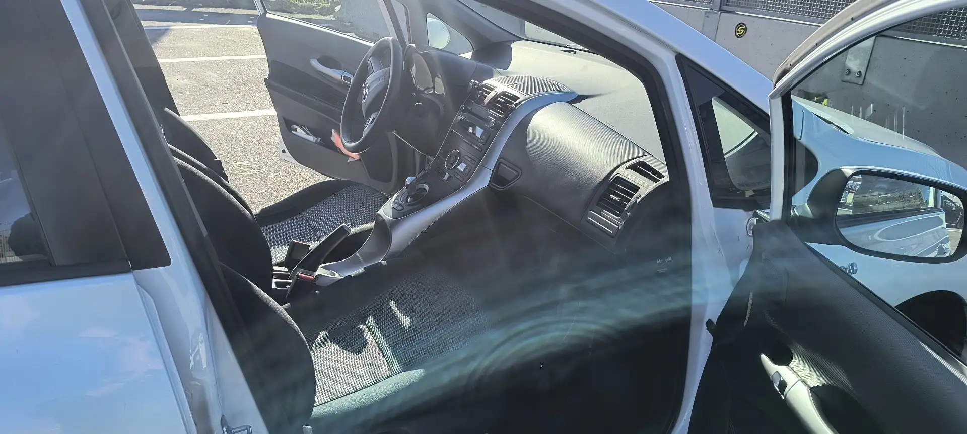 Toyota Auris 5 P 1.8 hsd (active) - 2