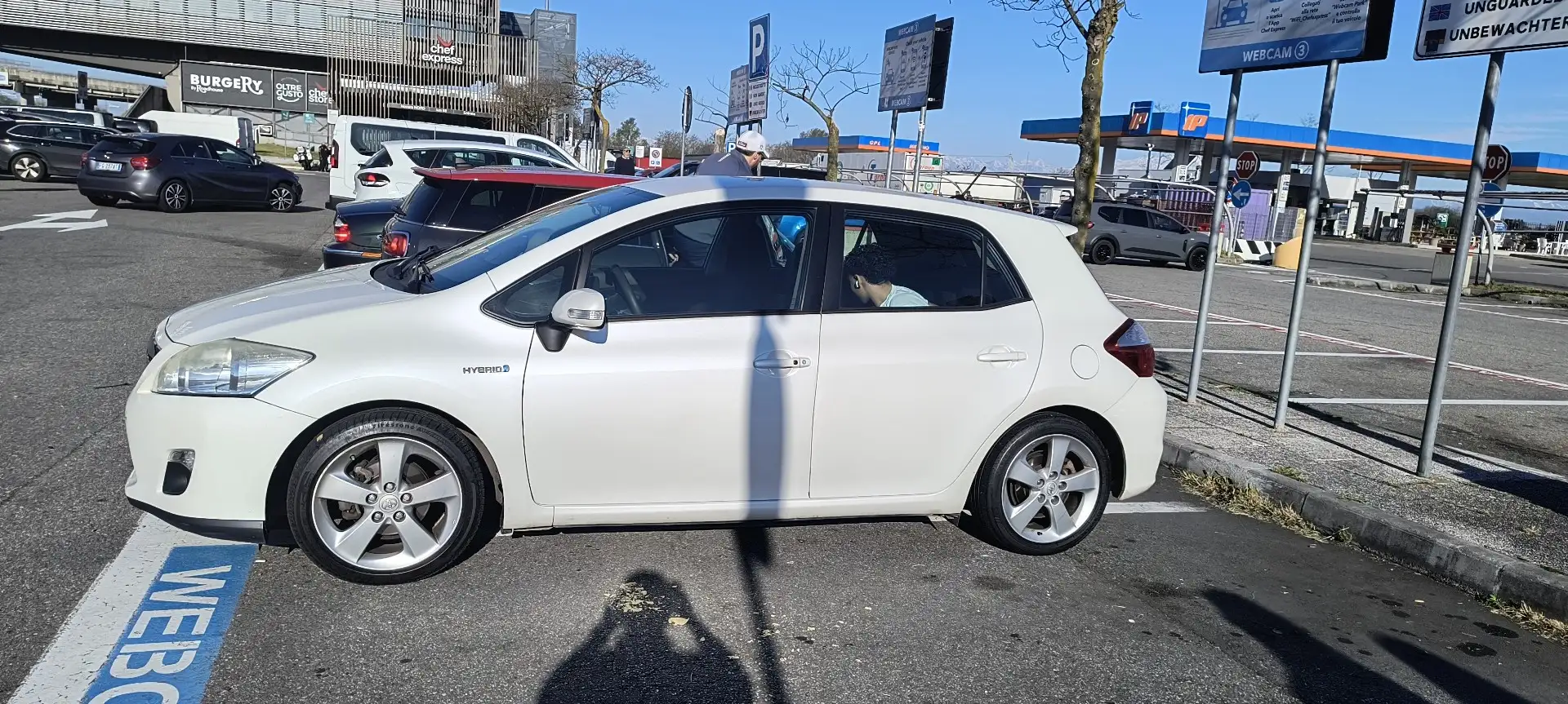 Toyota Auris 5 P 1.8 hsd (active) - 1