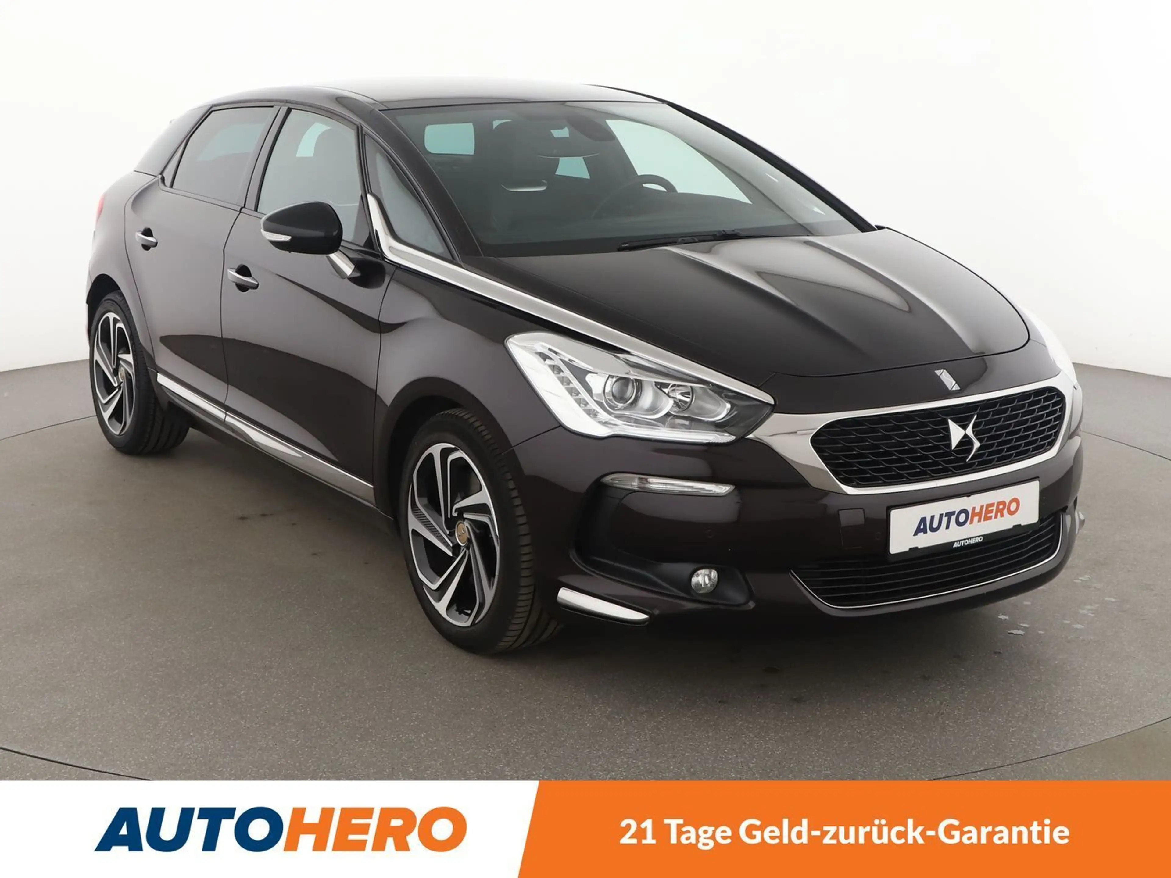 Citroen DS5 2.0 Blue-HDi Aut.*NAVI*PDC*SHZ*ALU*TEMPO* — photo 8