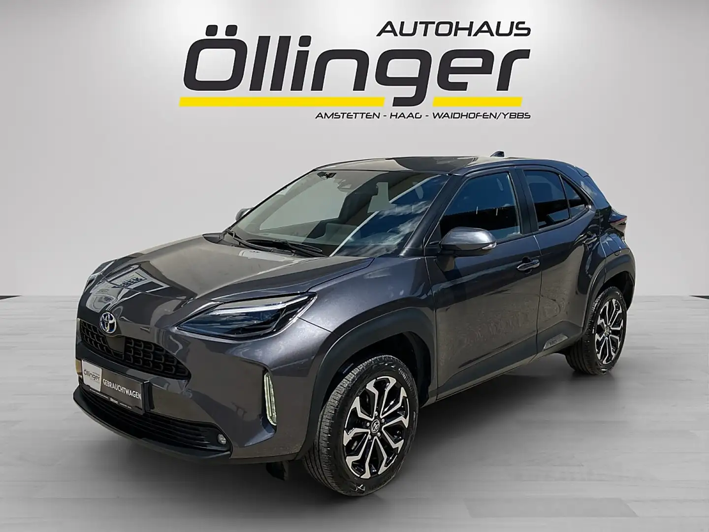 Toyota Yaris Cross 1,5 VVT-i Hybrid Active Drive Aut. Grau - 1