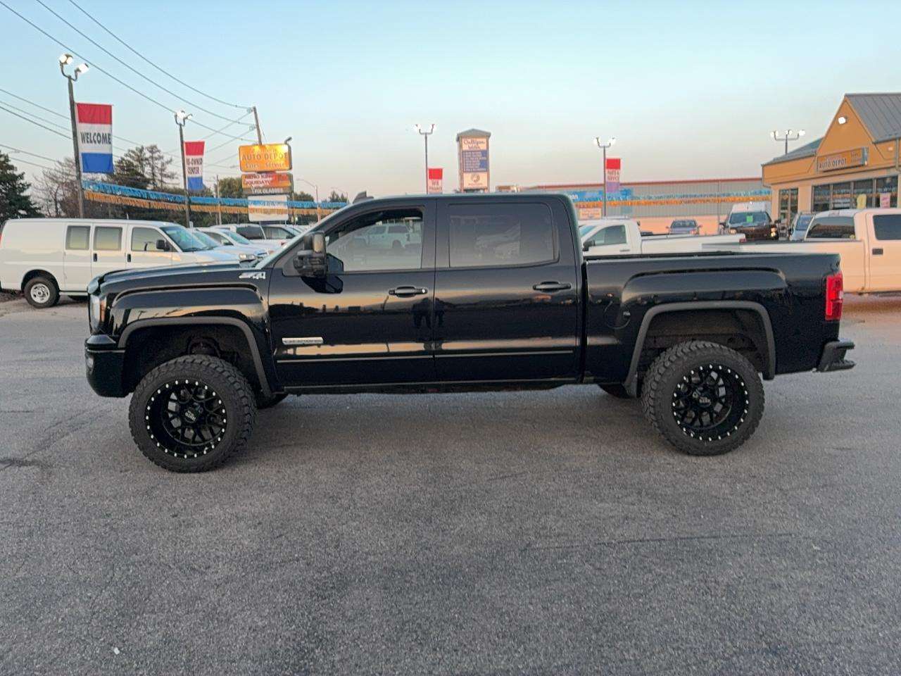 2017 GMC Sierra 1500 SLE Elevation 4WD Z71 Crew Cab 5.3L8cyl 5'9Box — снимка 1