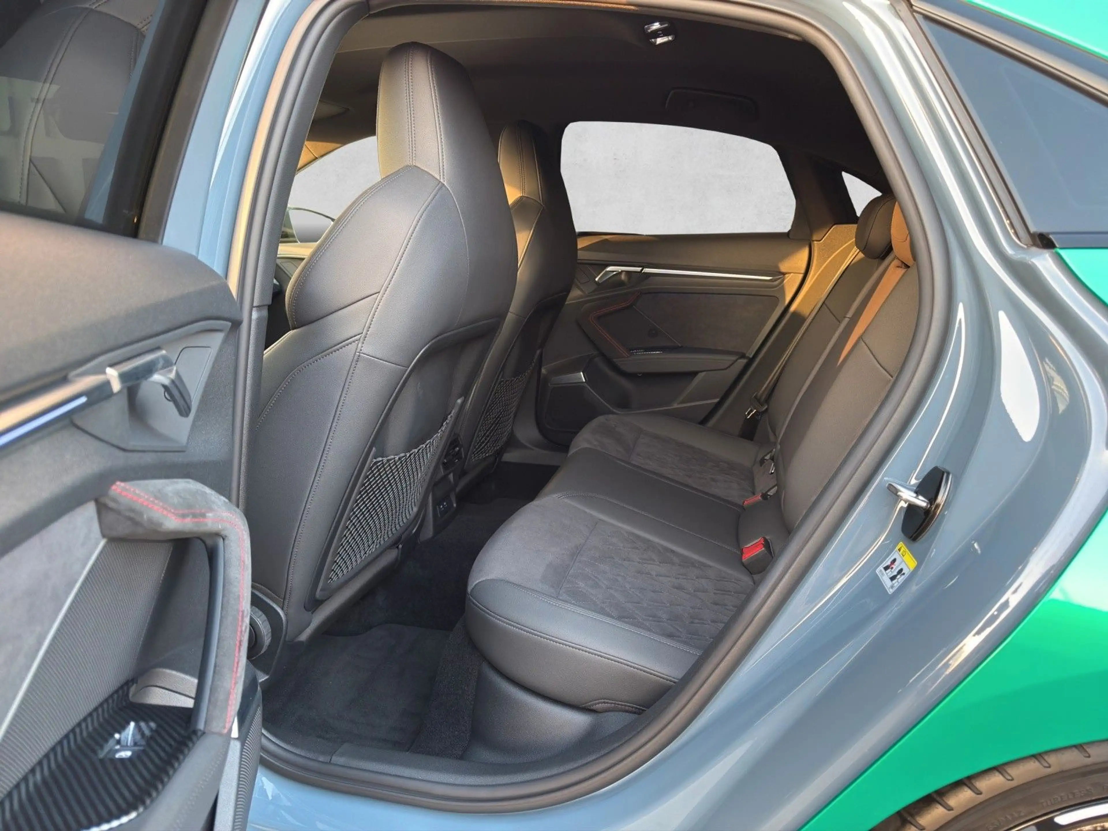 Audi RS3 Lim. 2.5 TFSI quattro|Bang & Olufsen|Matrix — photo 12