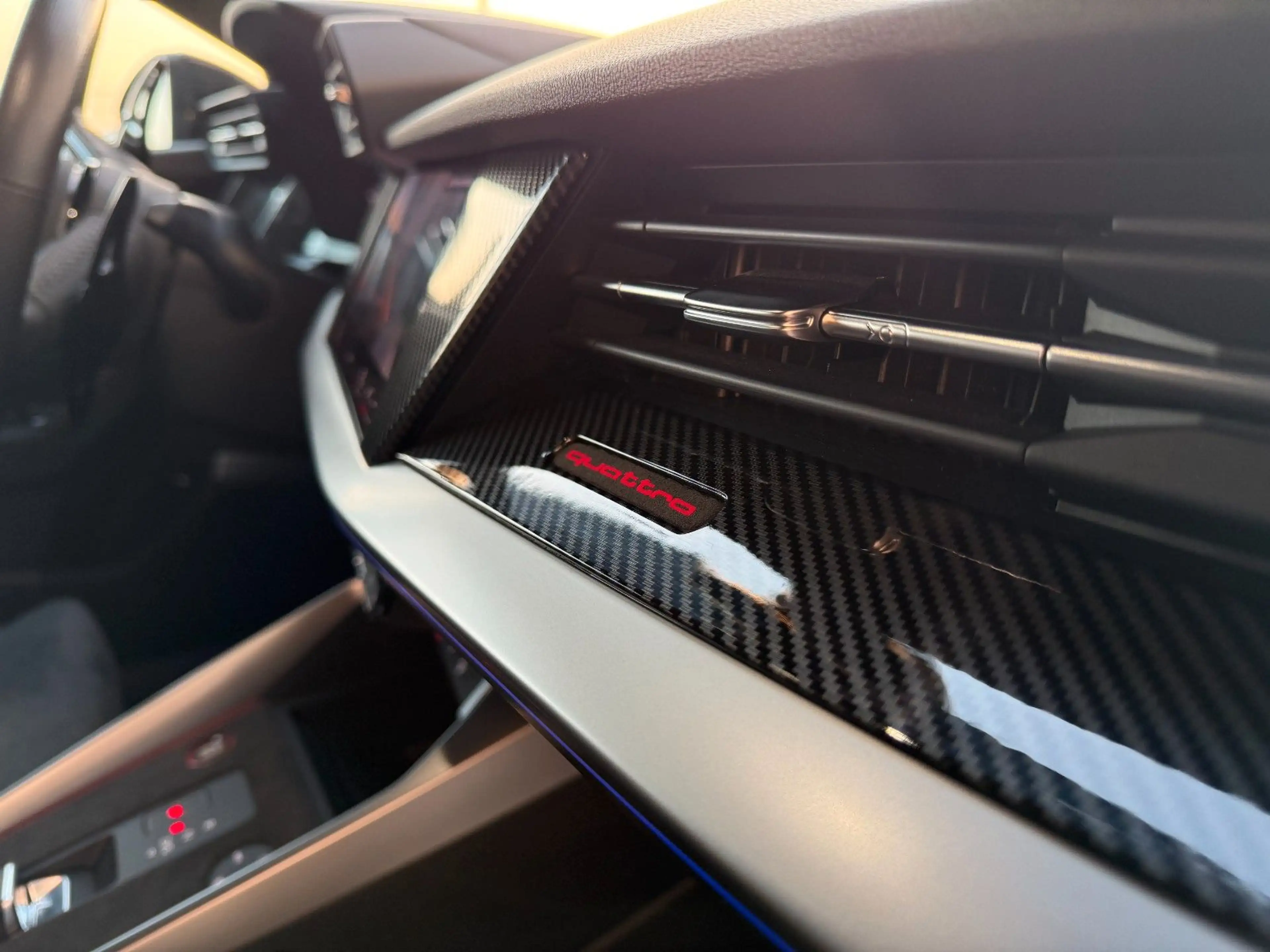 Audi RS3 Lim. 2.5 TFSI quattro|Bang & Olufsen|Matrix — photo 38