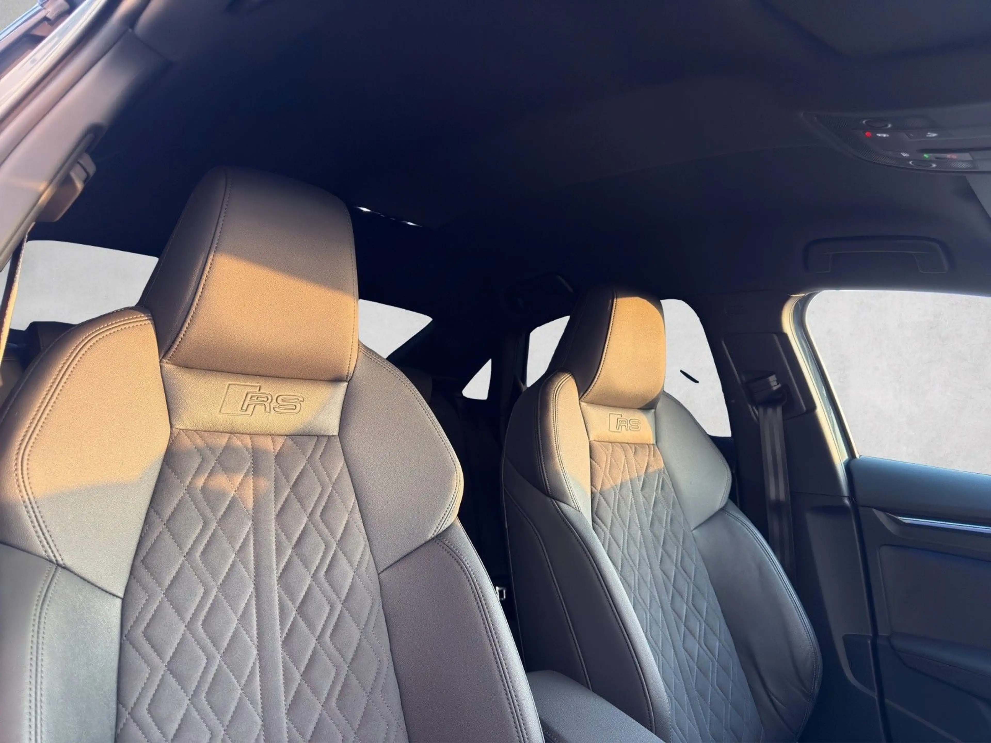 Audi RS3 Lim. 2.5 TFSI quattro|Bang & Olufsen|Matrix — photo 37