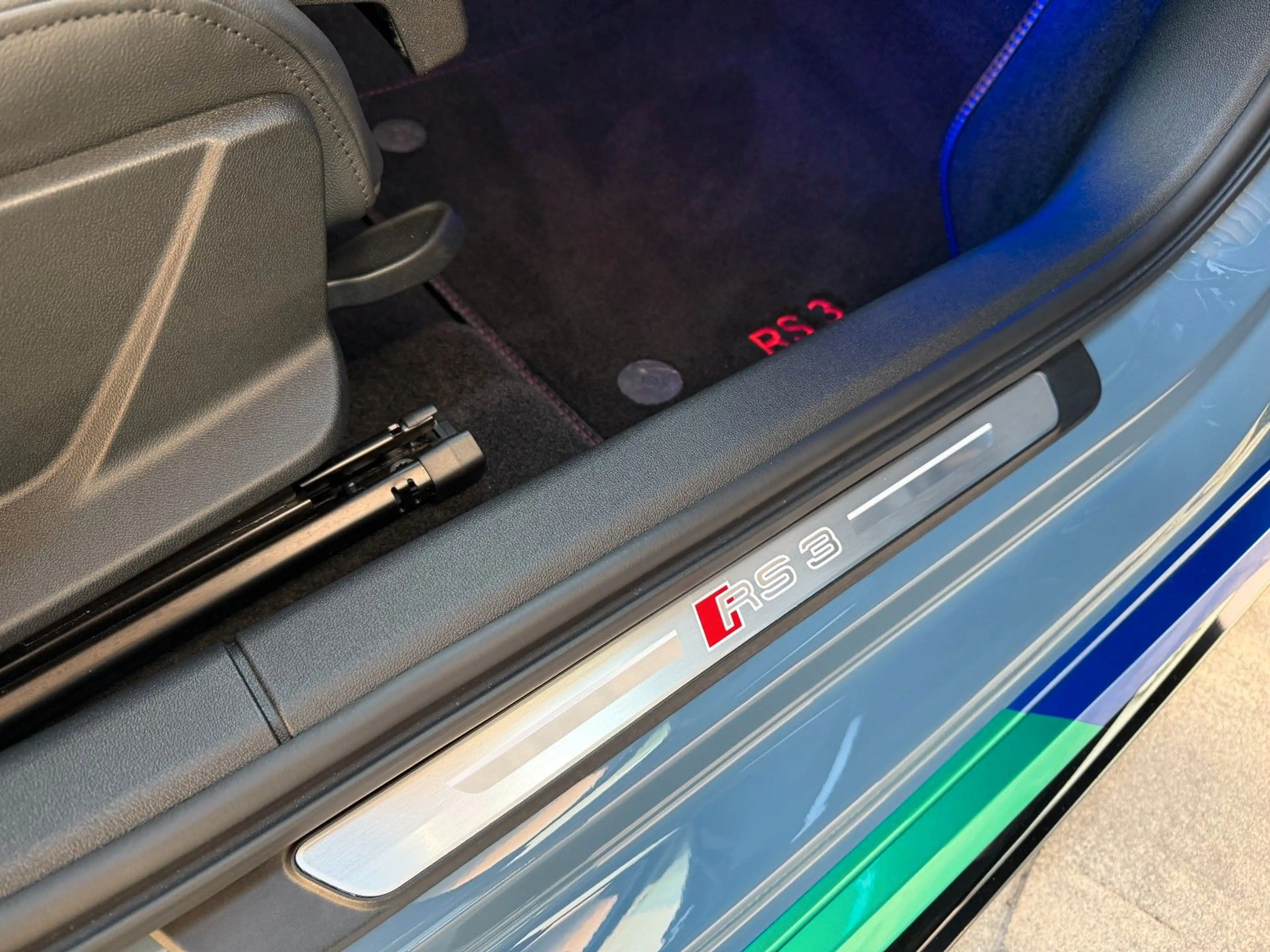 Audi RS3 Lim. 2.5 TFSI quattro|Bang & Olufsen|Matrix — photo 41