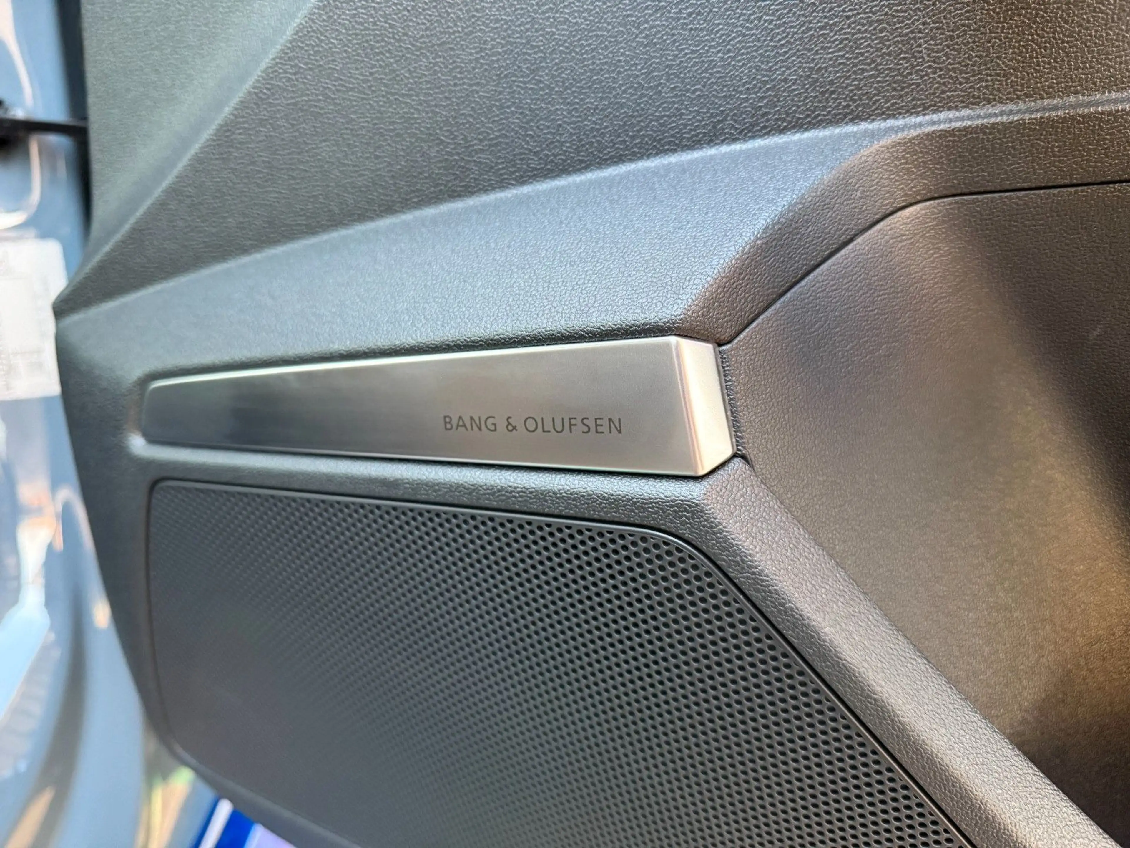 Audi RS3 Lim. 2.5 TFSI quattro|Bang & Olufsen|Matrix — photo 40