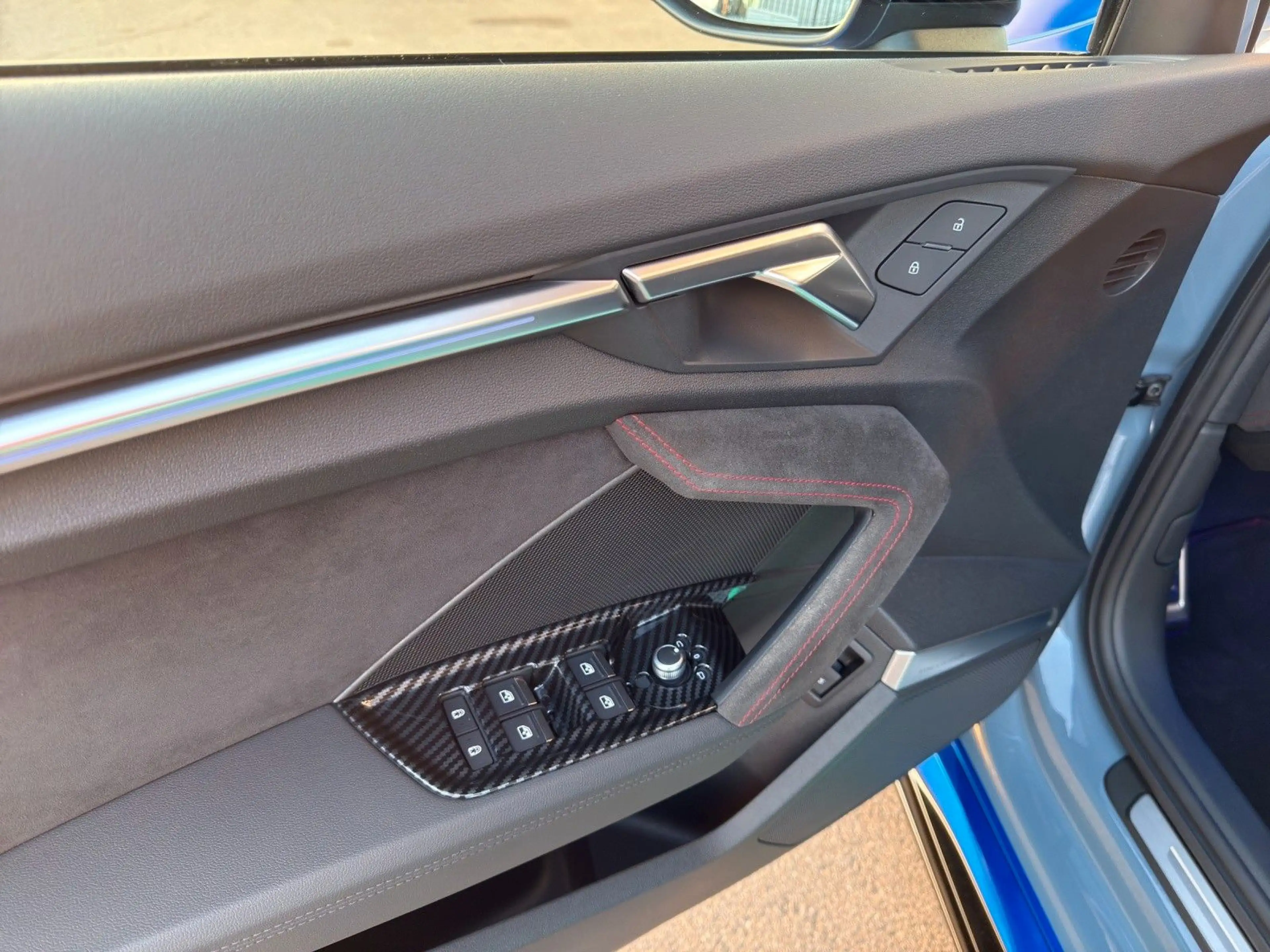 Audi RS3 Lim. 2.5 TFSI quattro|Bang & Olufsen|Matrix — photo 11