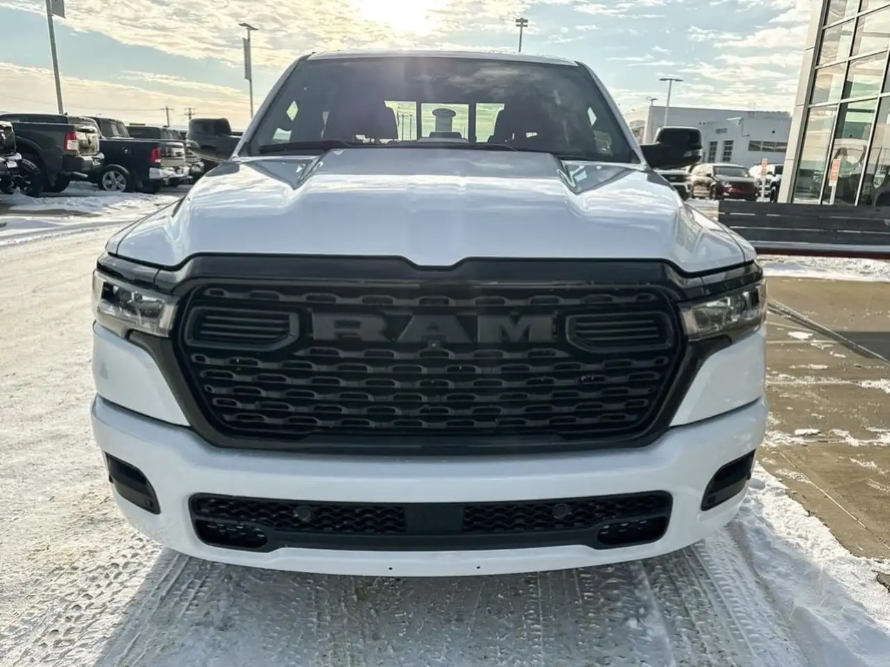 RAM 1500 снимка RAM 1500