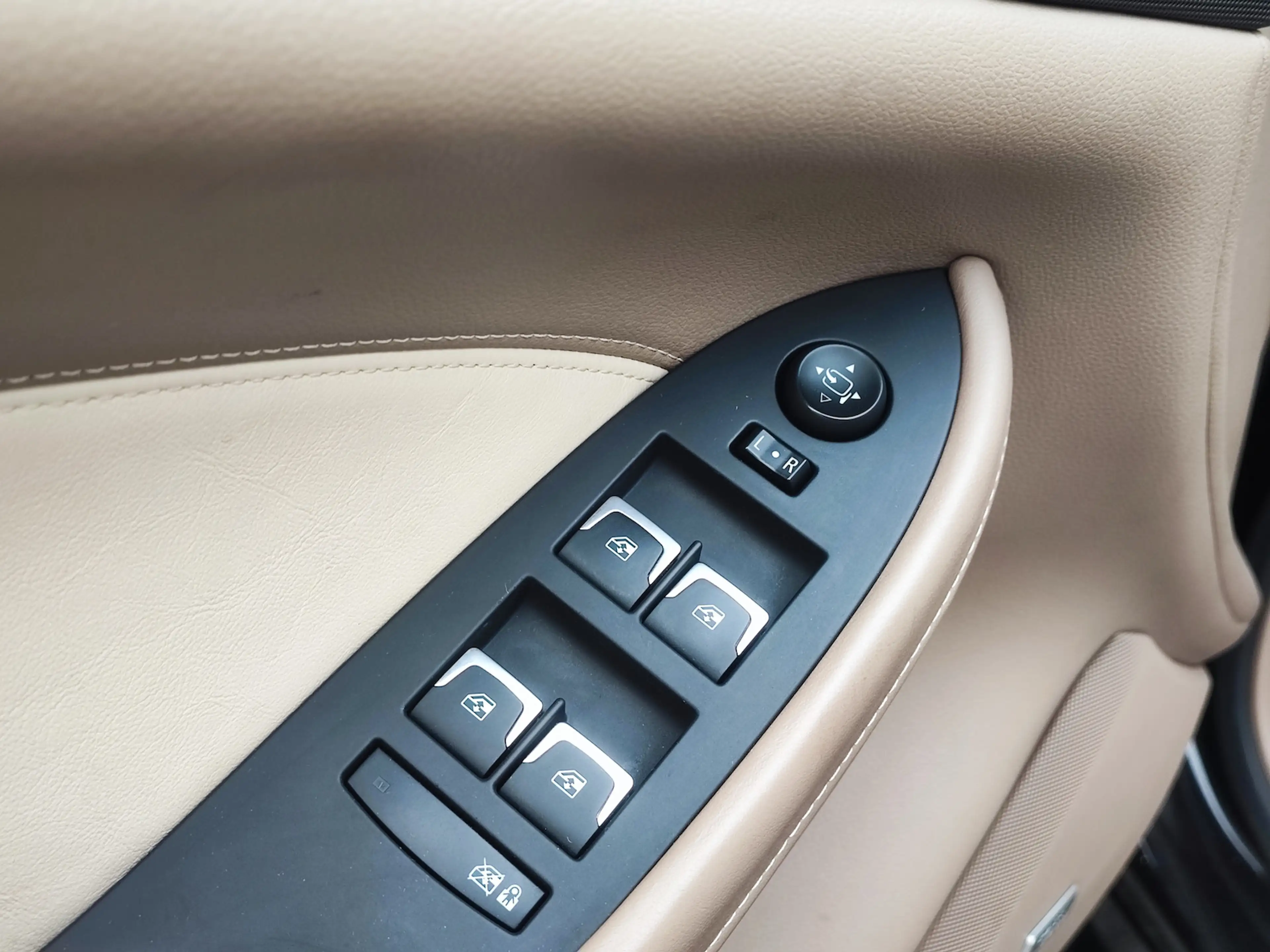 Cadillac CTS Performance Luxury|HUD|PANO|NAVI|360°|HU-NEU — photo 16