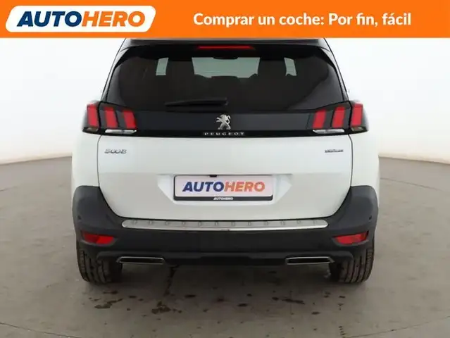 Peugeot 5008 view 5