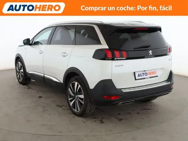 Peugeot 5008 view 4