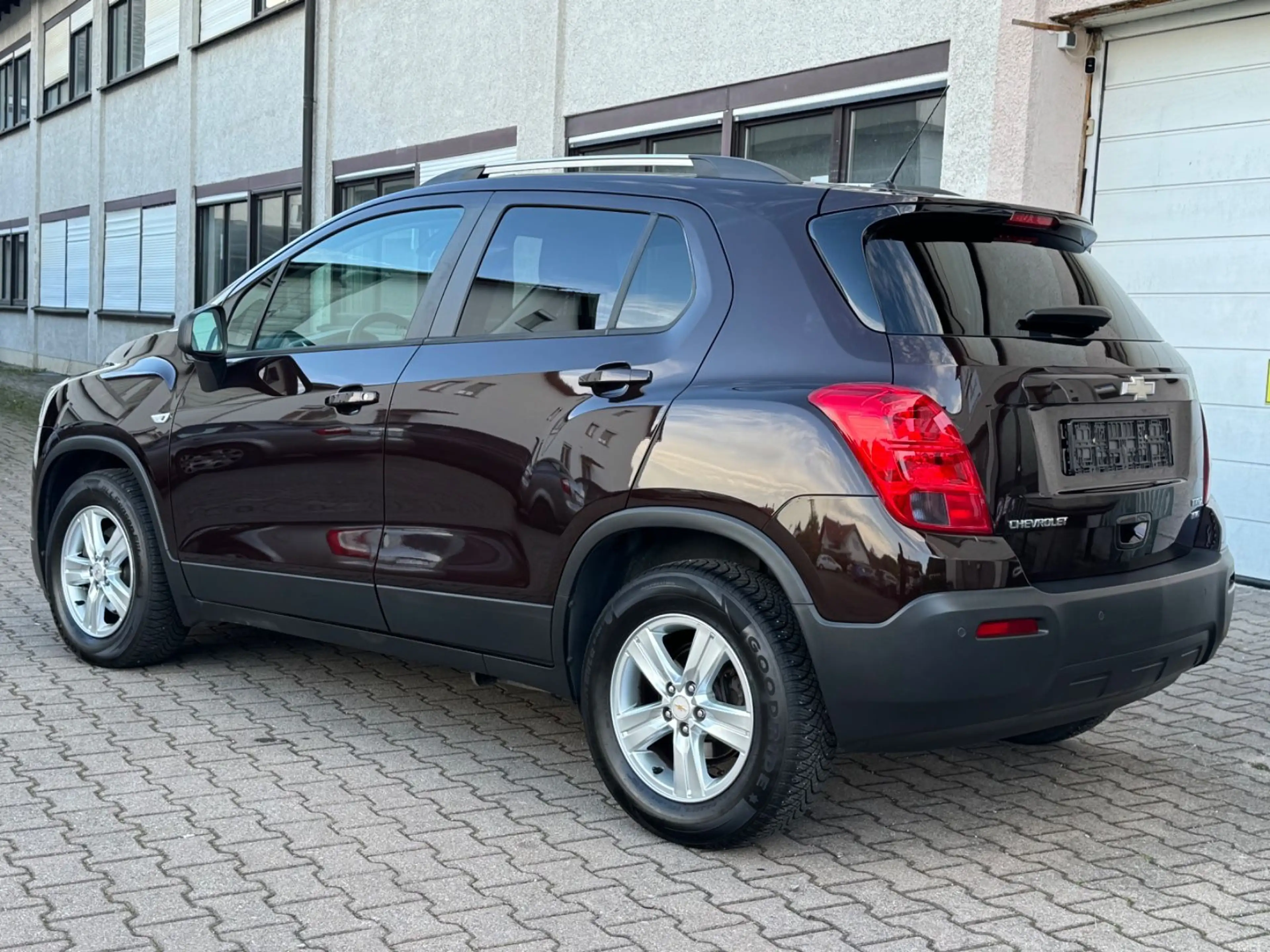 Chevrolet Trax AWD LS+ TEMPOMAT FSA / TÜV UND SERVICE NEU — photo 4