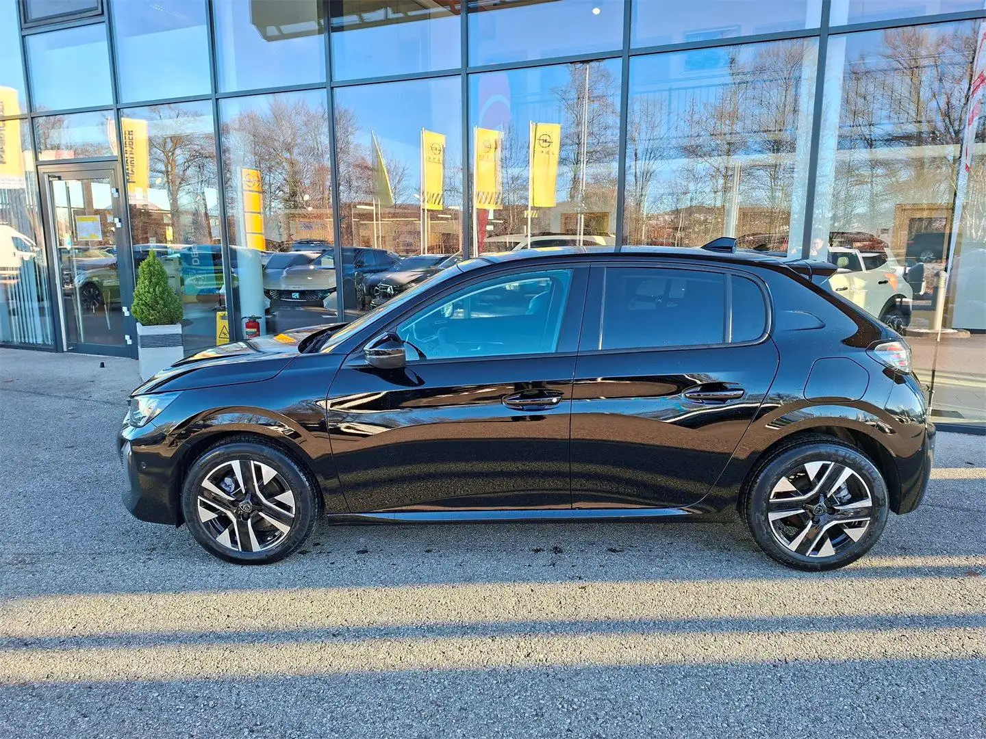 Peugeot 208 PureTech 100 S&S Allure Schwarz - 2