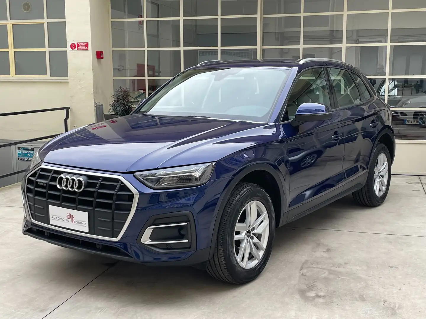 Audi Q5 BUSINESS QUATTRO S-TRONIC FP Blau - 2