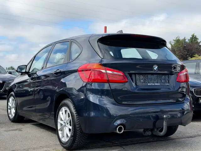 BMW 2 Series view 5