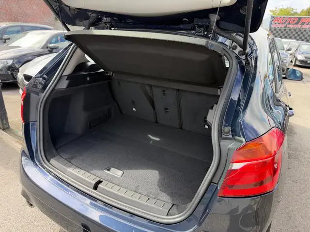BMW 2 Series view 11