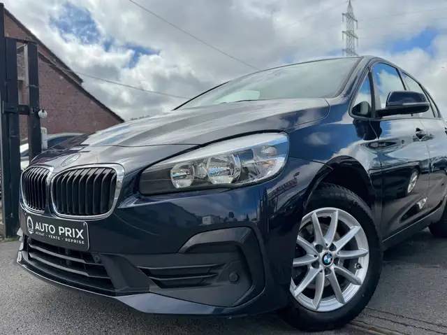 BMW 2 Series view 12