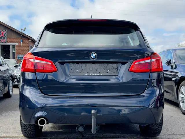 BMW 2 Series view 6