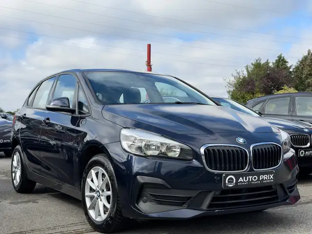 BMW 2 Series view 2